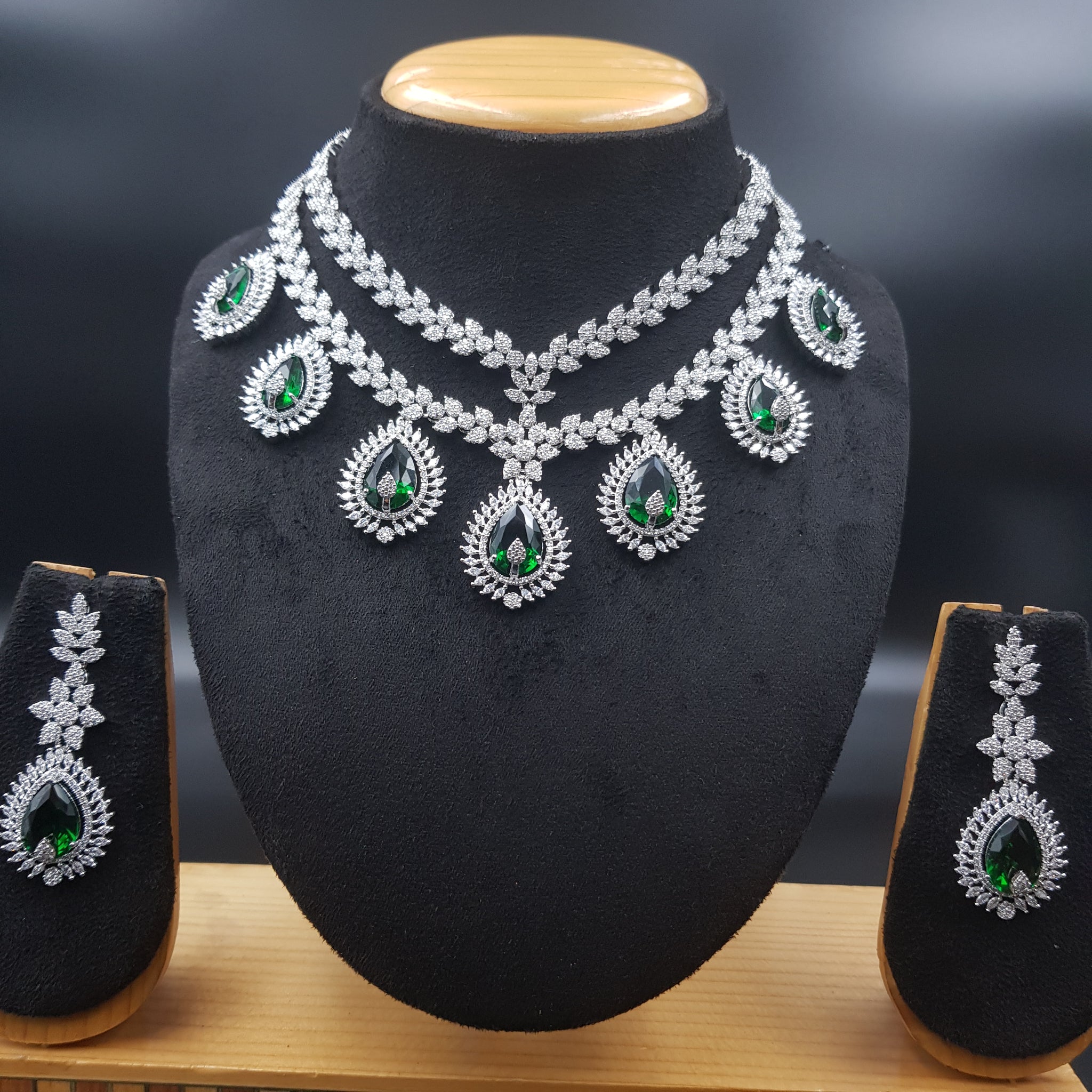 Round Neck Zircon/AD Necklace Set 10564-28