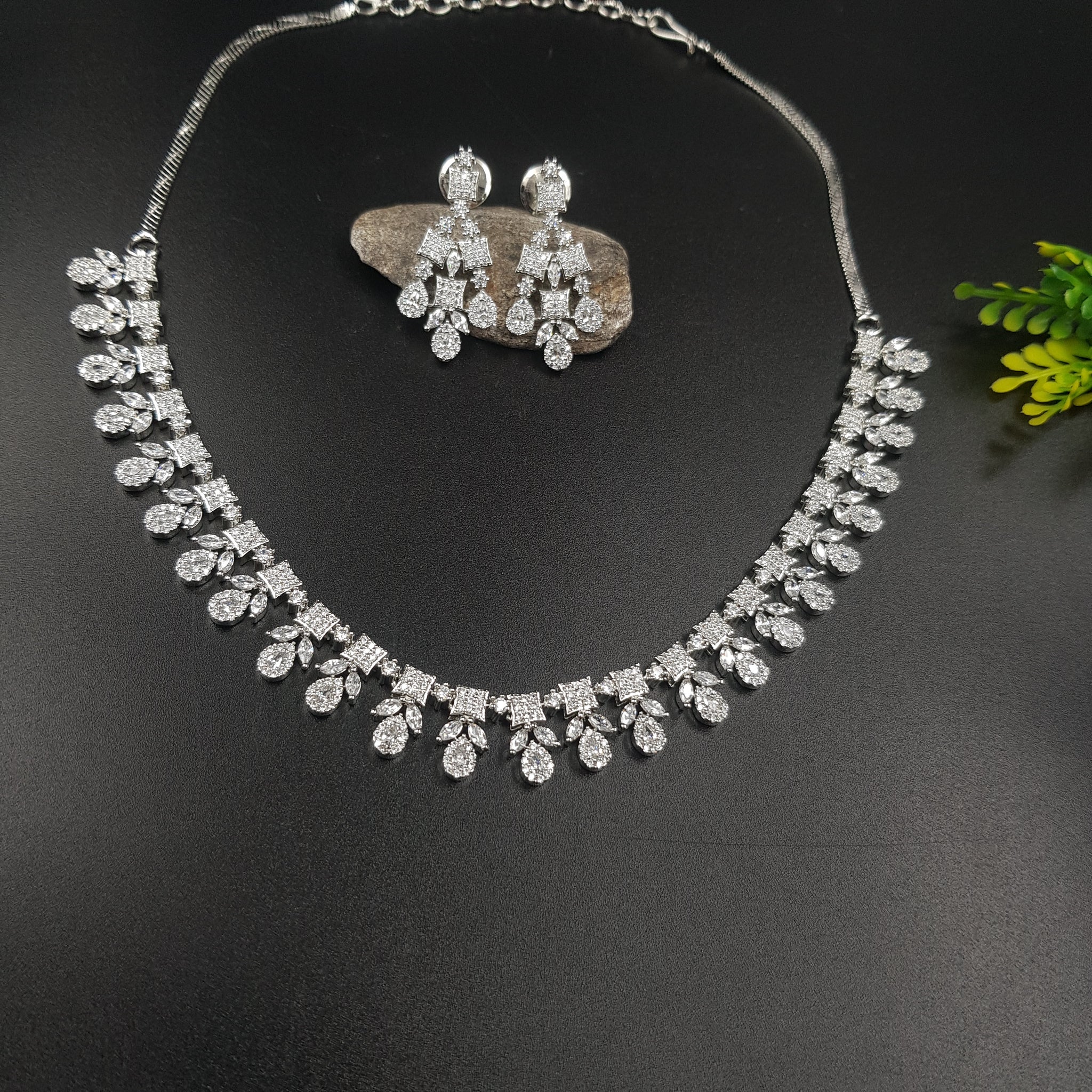 Round Neck Zircon/AD Necklace Set 10786-69