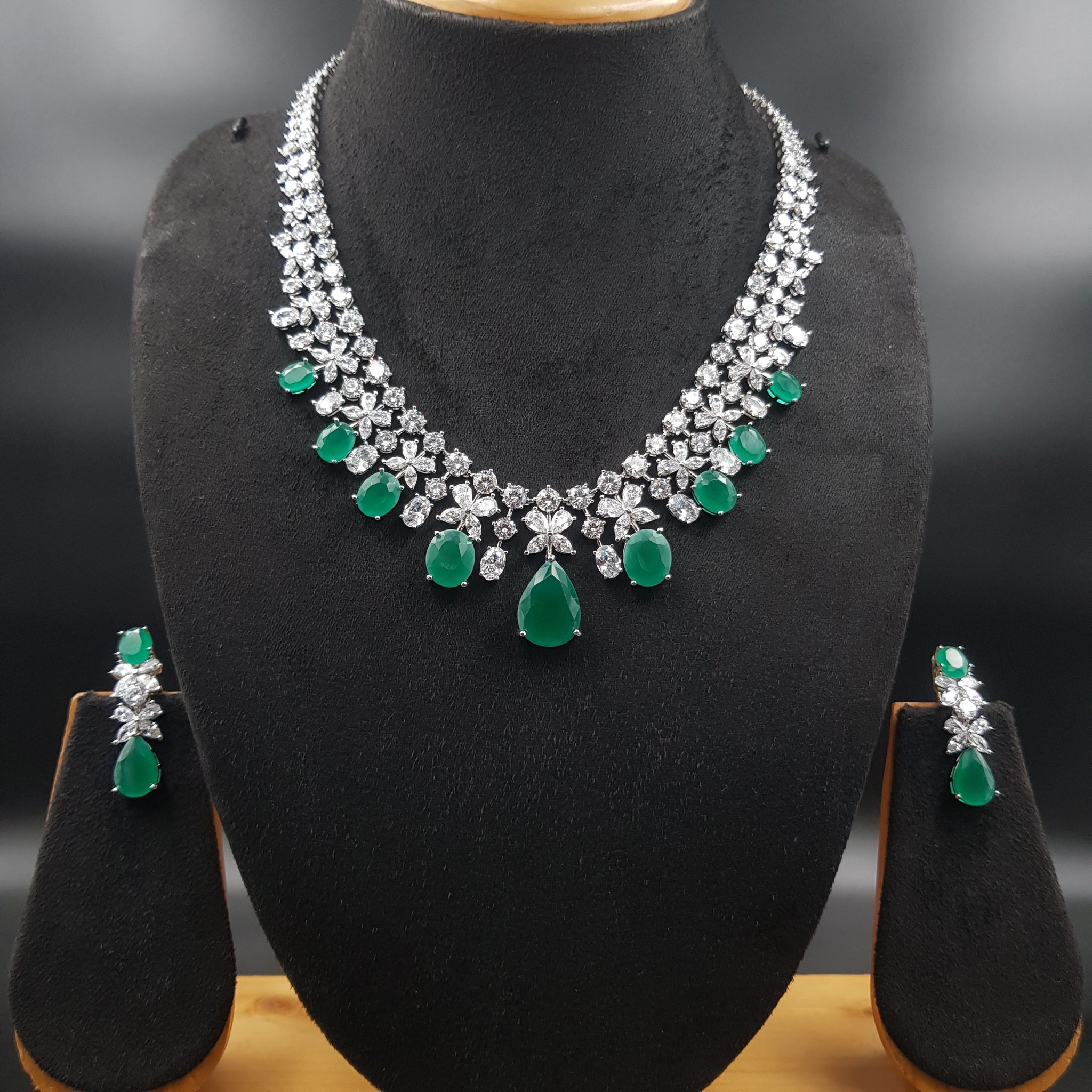 Round Neck Zircon/AD Necklace Set 10561-28