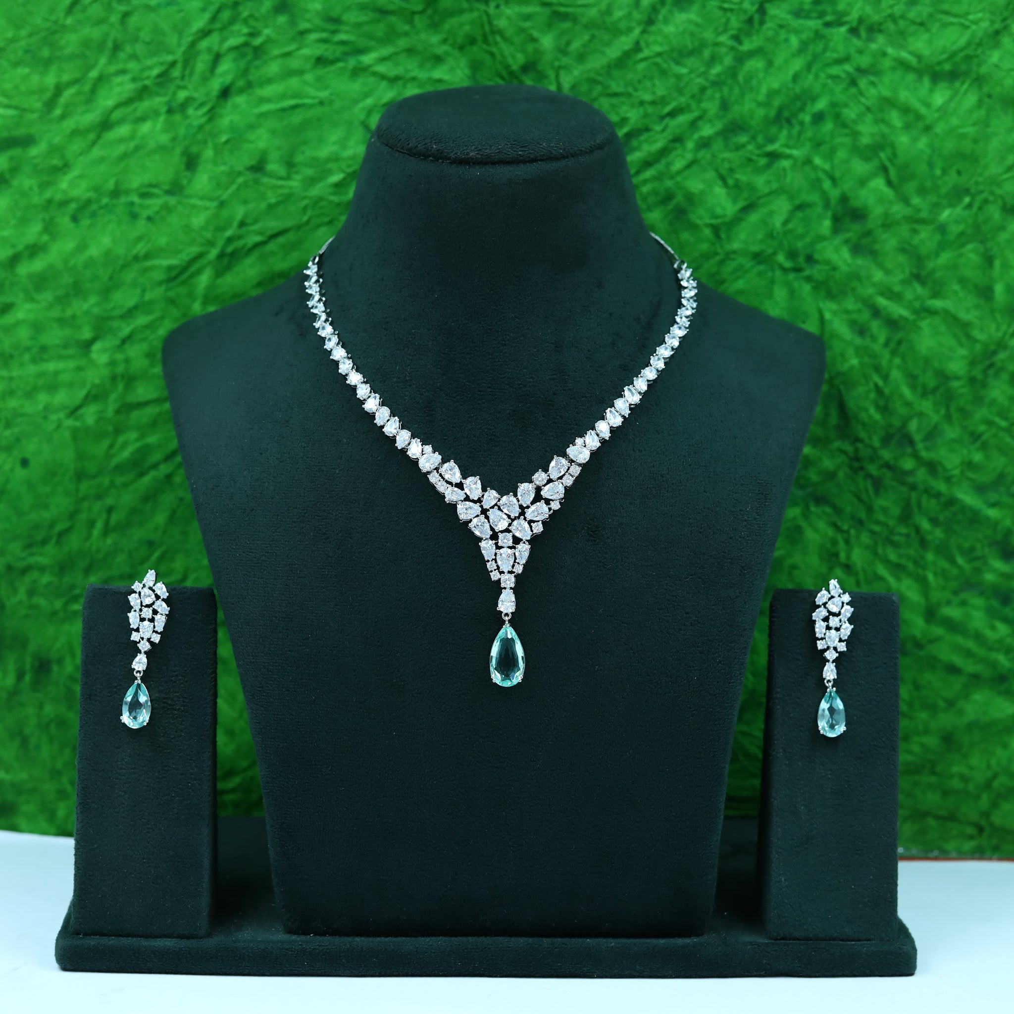 Round Neck Zircon/AD Necklace Set 10807-69