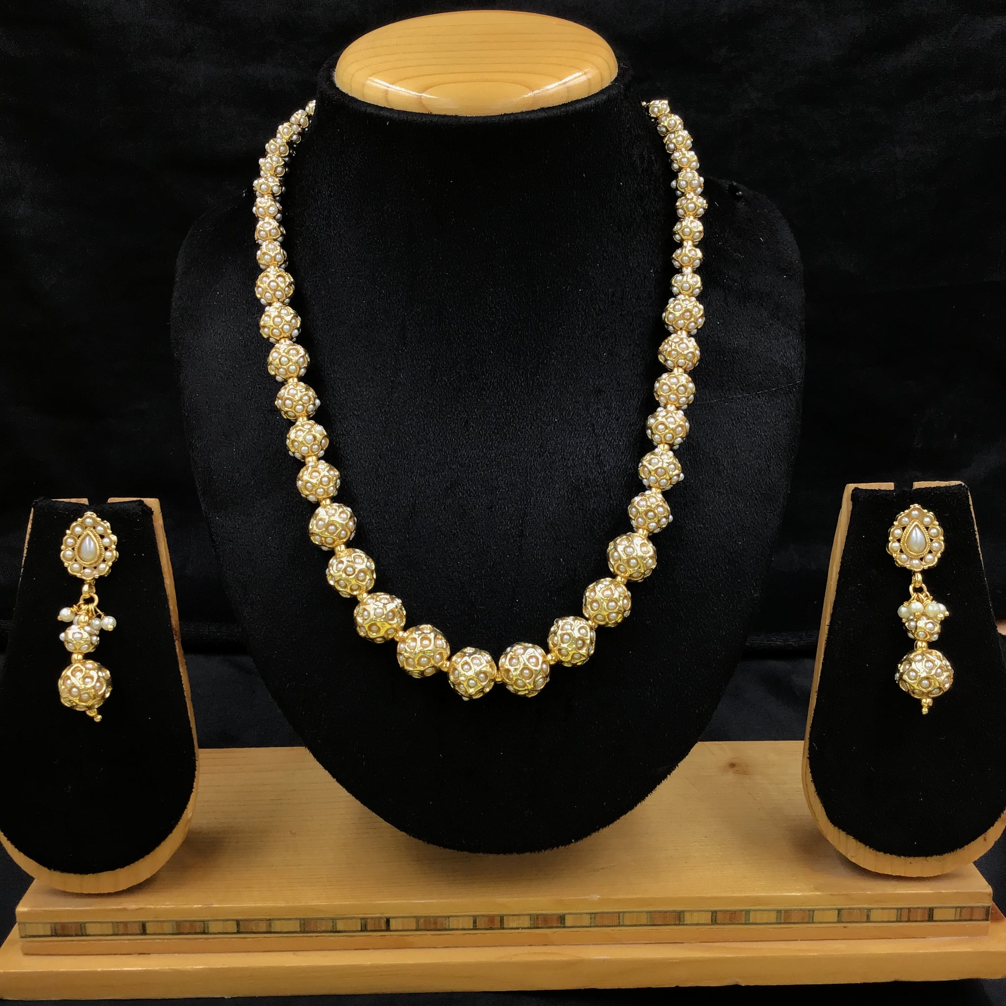 Jadau Pearl Necklace Set 10973-21