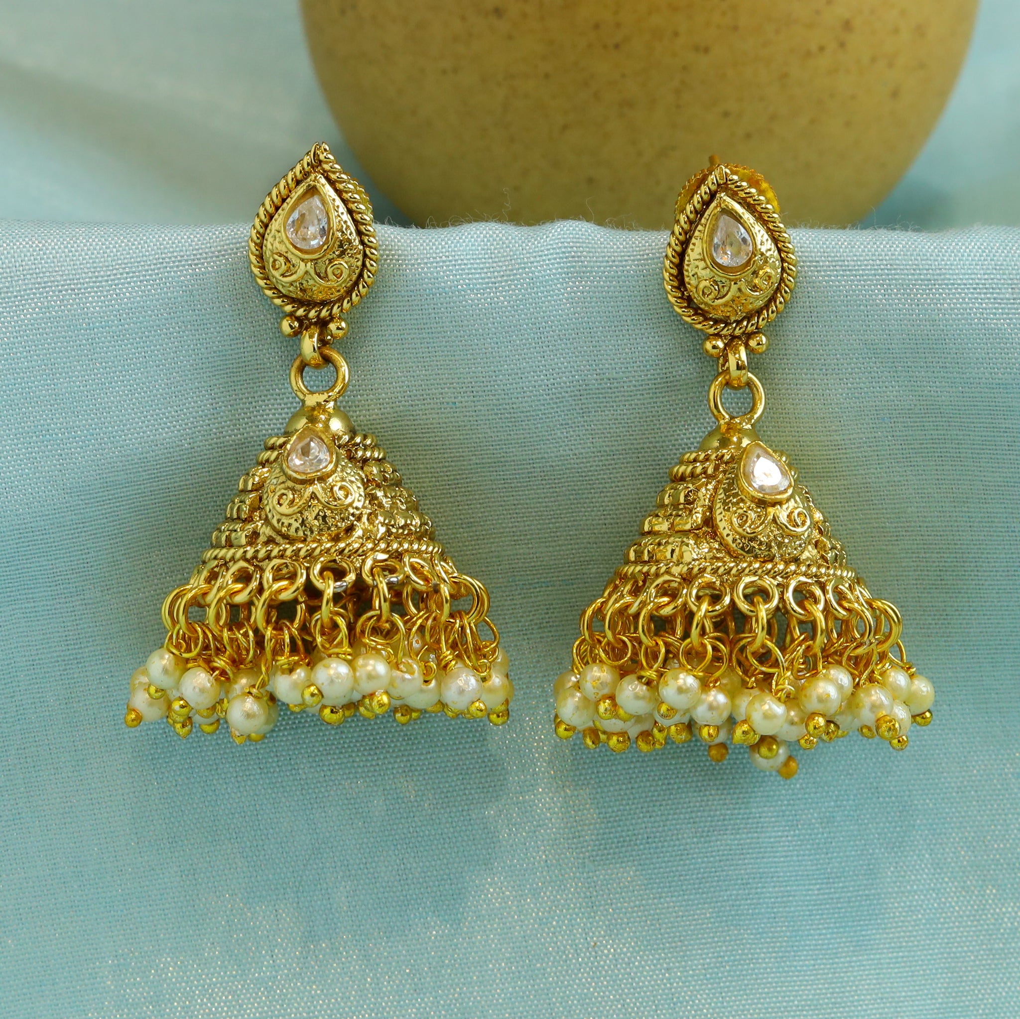 Traditional Gold Look Earring 13609-0680