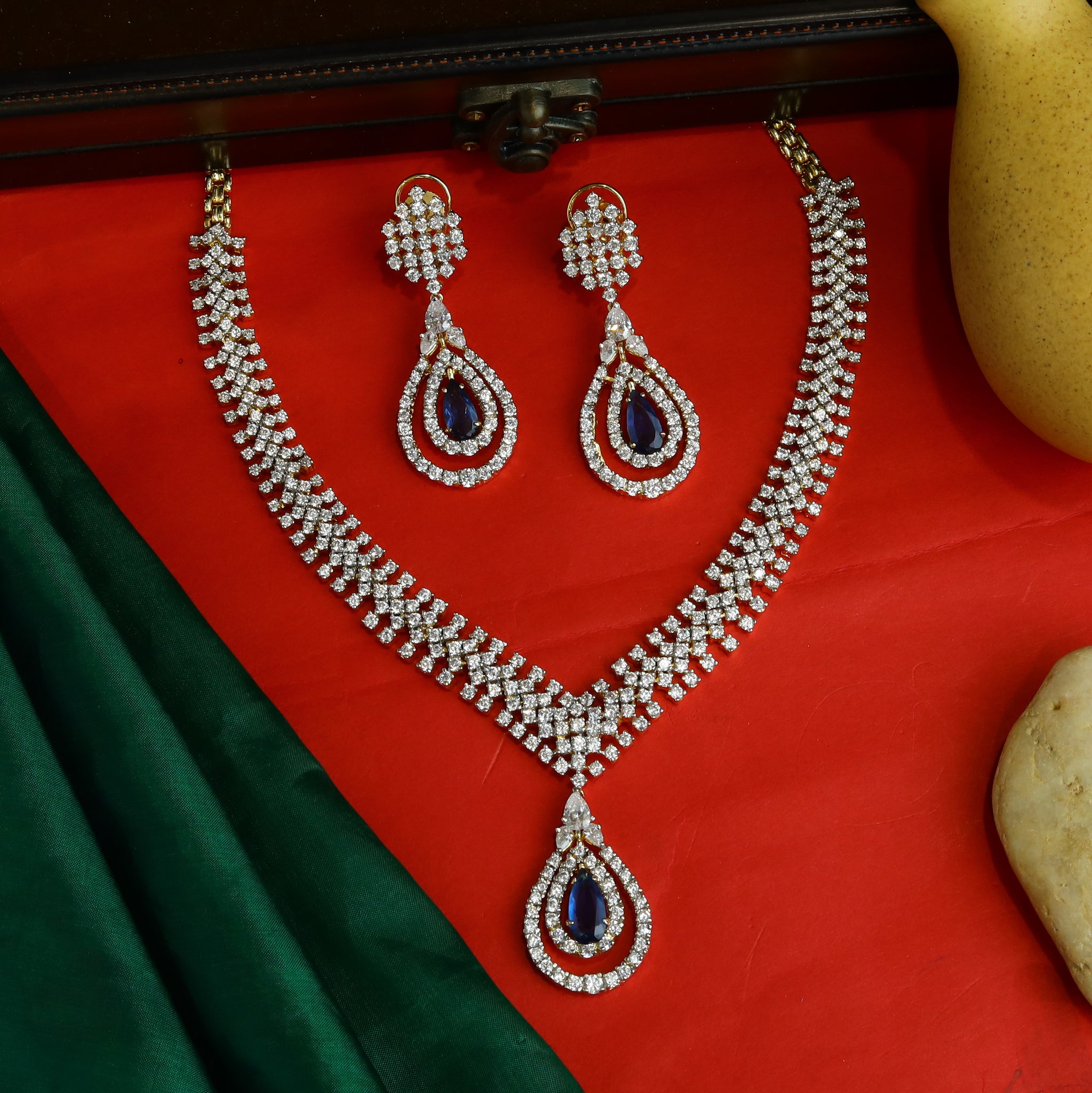 Zircon/AD Necklace Set 8905-3007