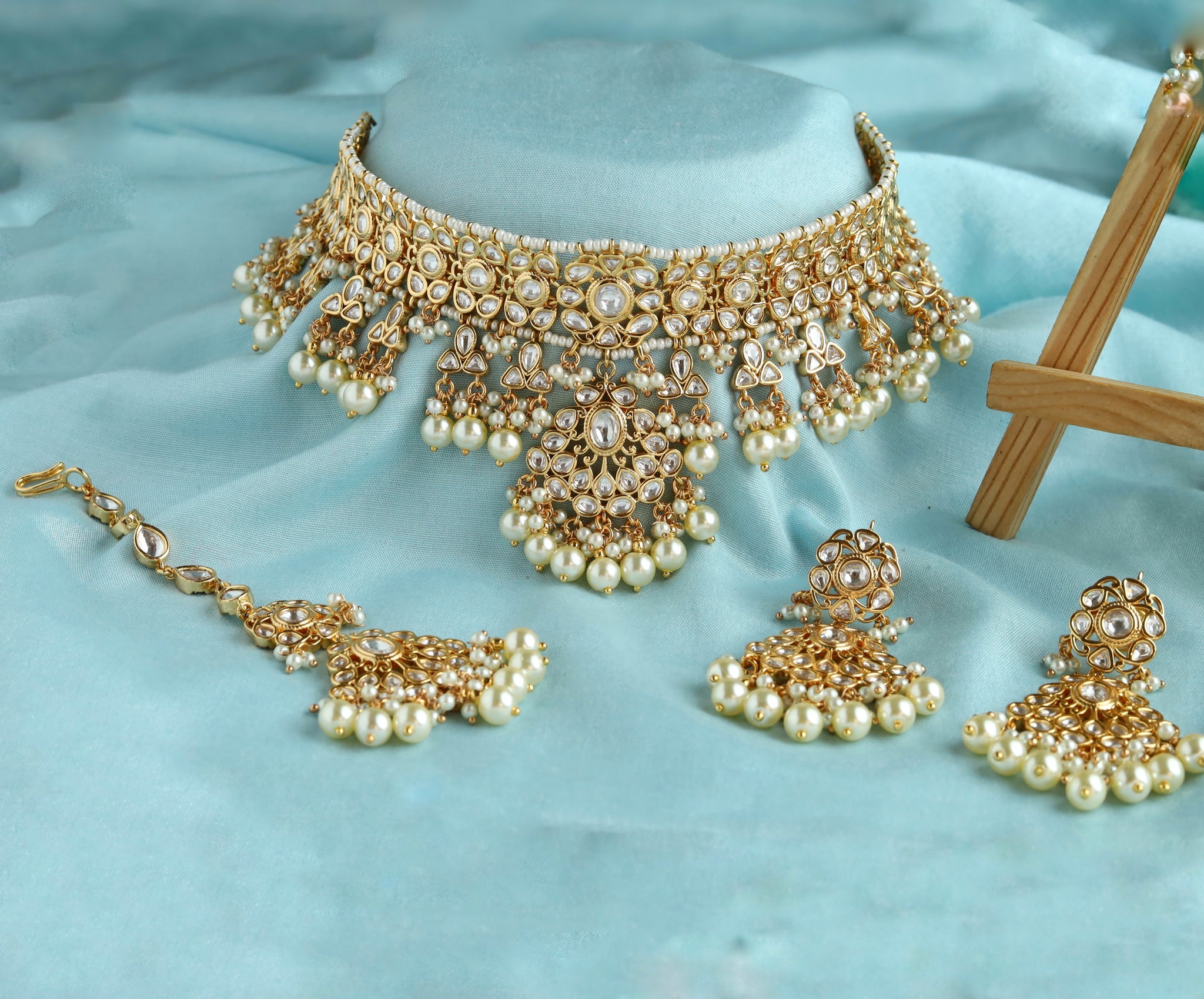 Choker Kundan Necklace Set 10231-28