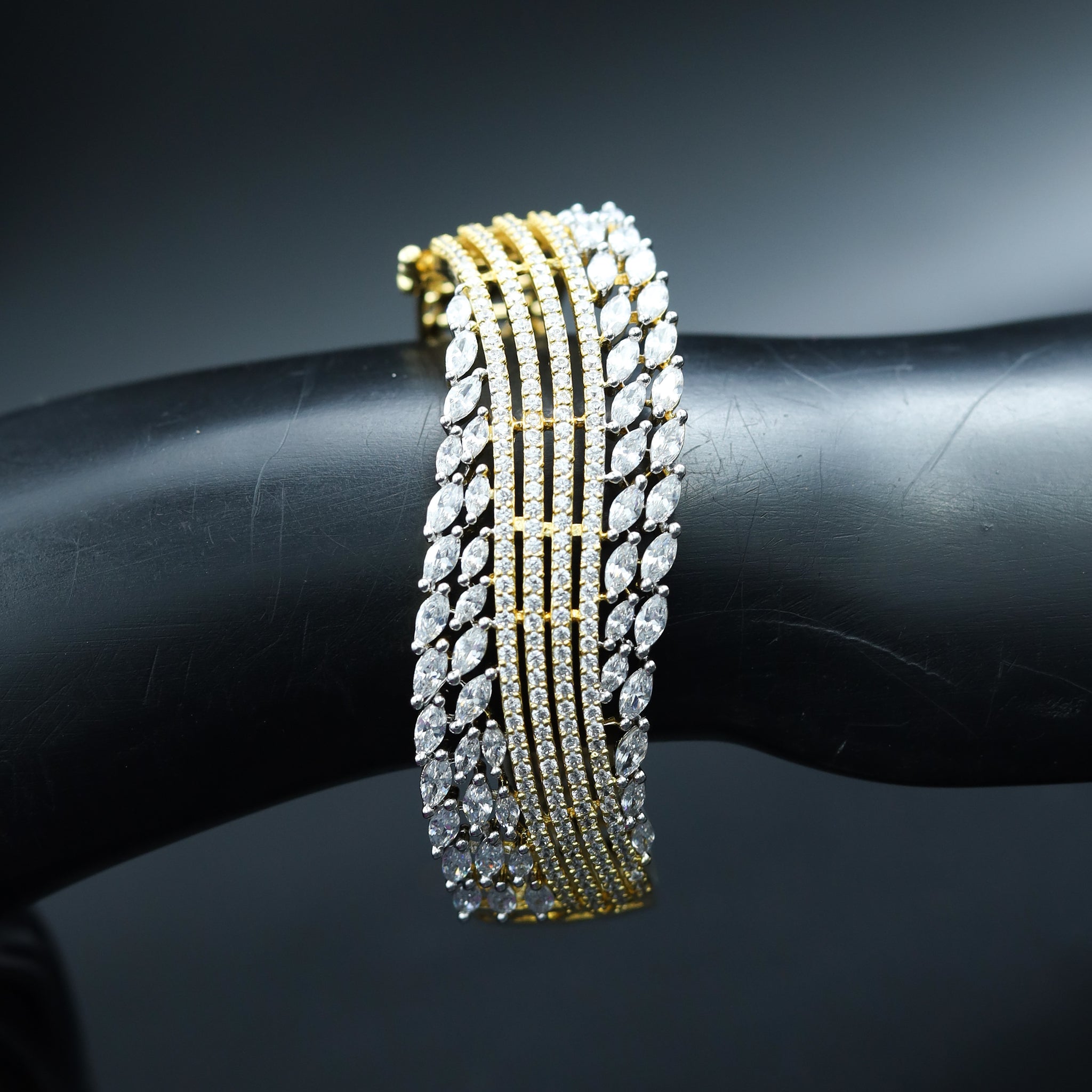 Gold plated wide zircon bracelet 9283-3974