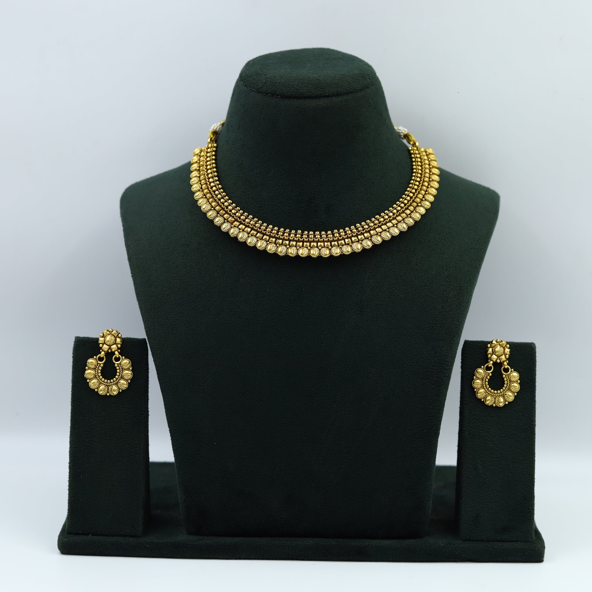 Round Neck Antique Necklace Set 13098-33