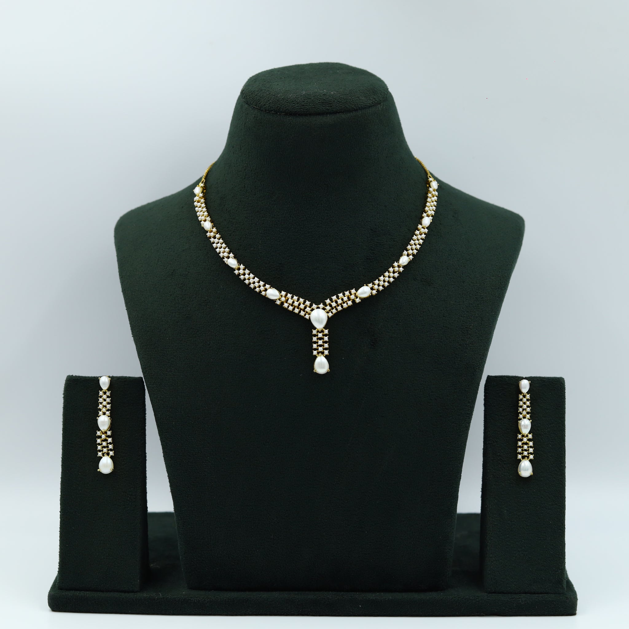 Round Neck Jadau Necklace Set 11354-48