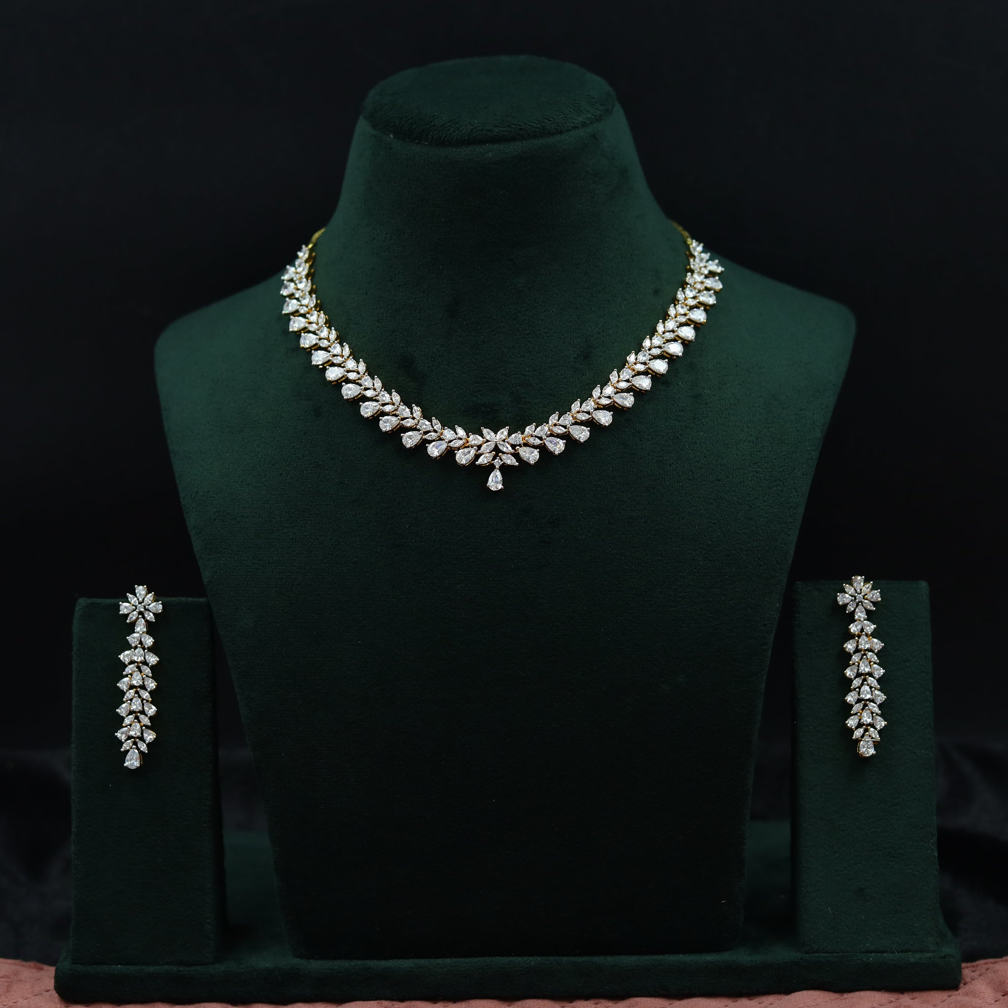 Round Neck Zircon/AD Necklace Set 11903-69