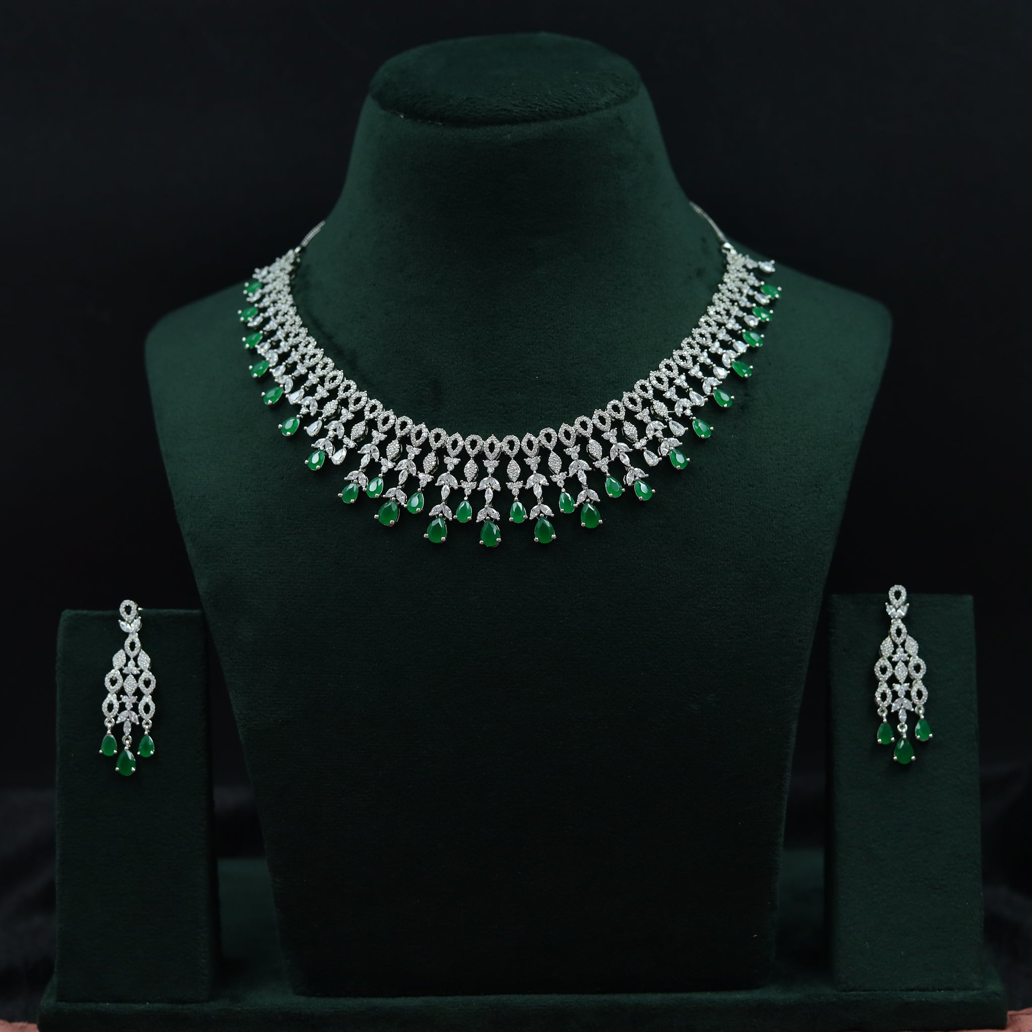 Round Neck Zircon/AD Necklace Set 11905-69