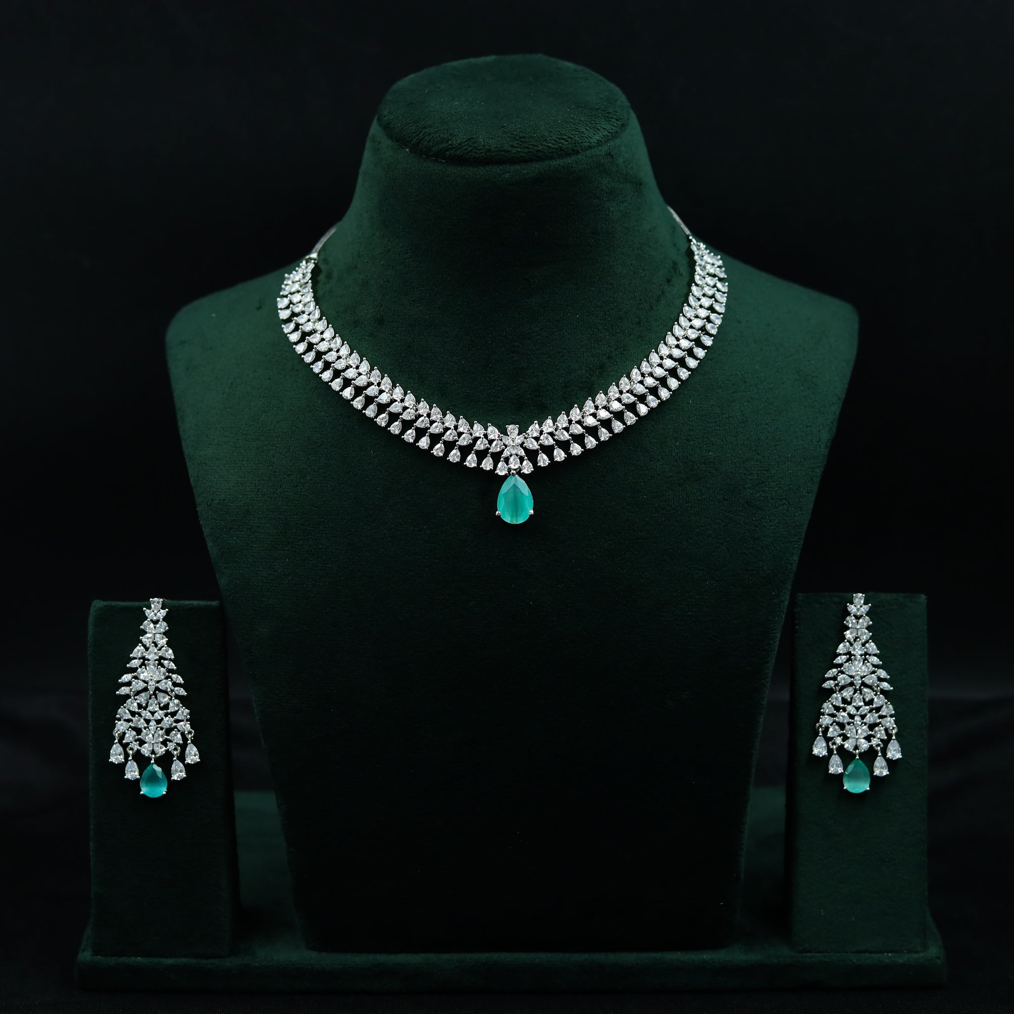 Round Neck Zircon/AD Necklace Set 11899-69