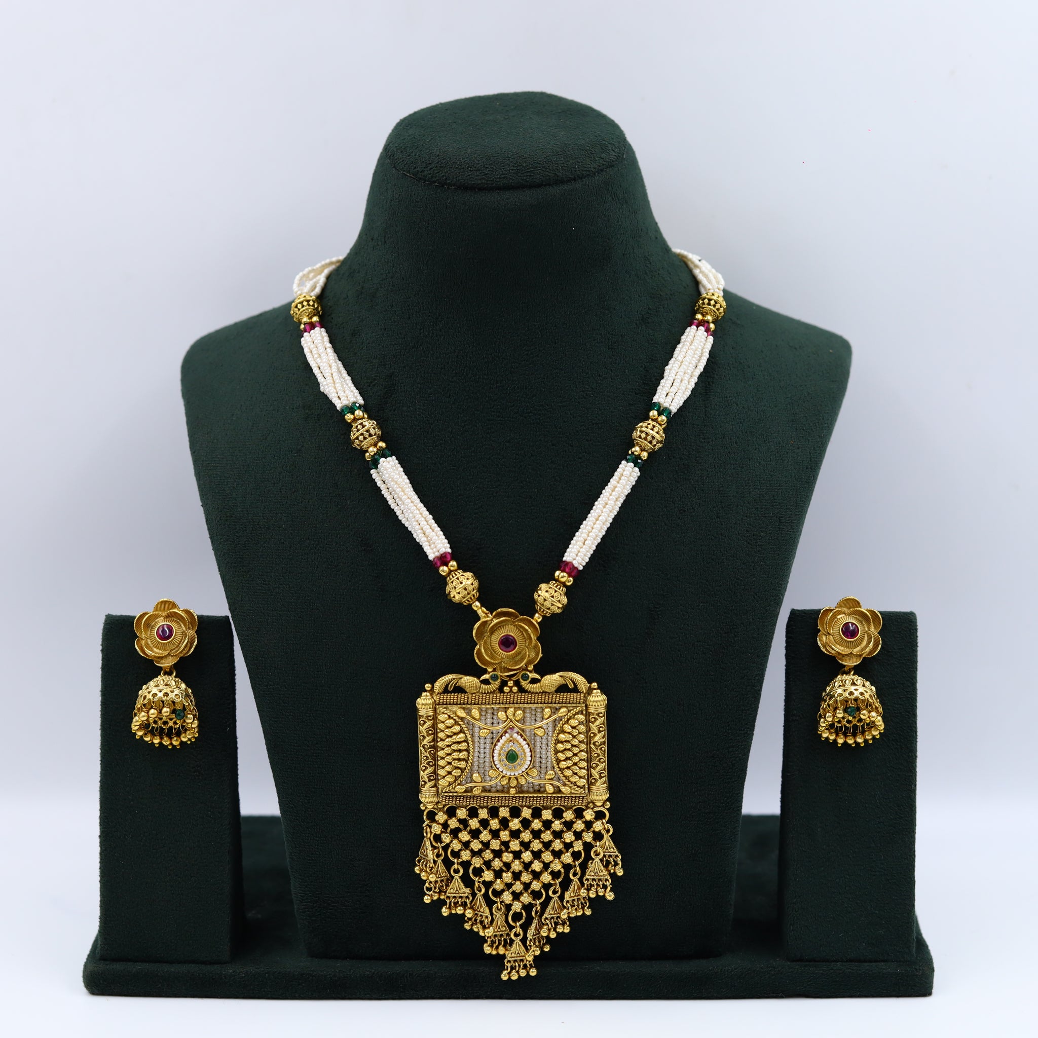 Heavy Antique Pendant Set 4560-1