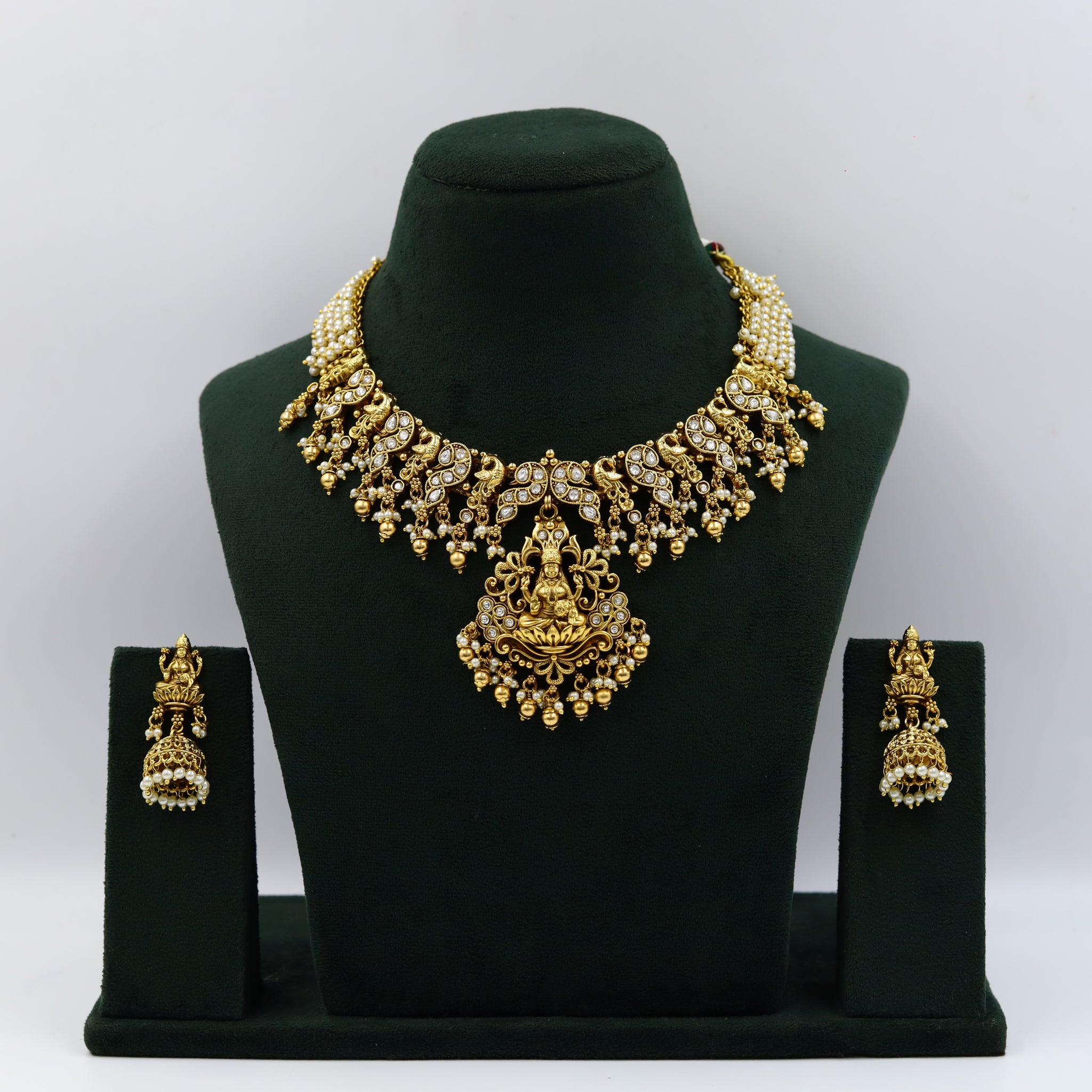 Round Neck Temple Necklace Set 5858-28