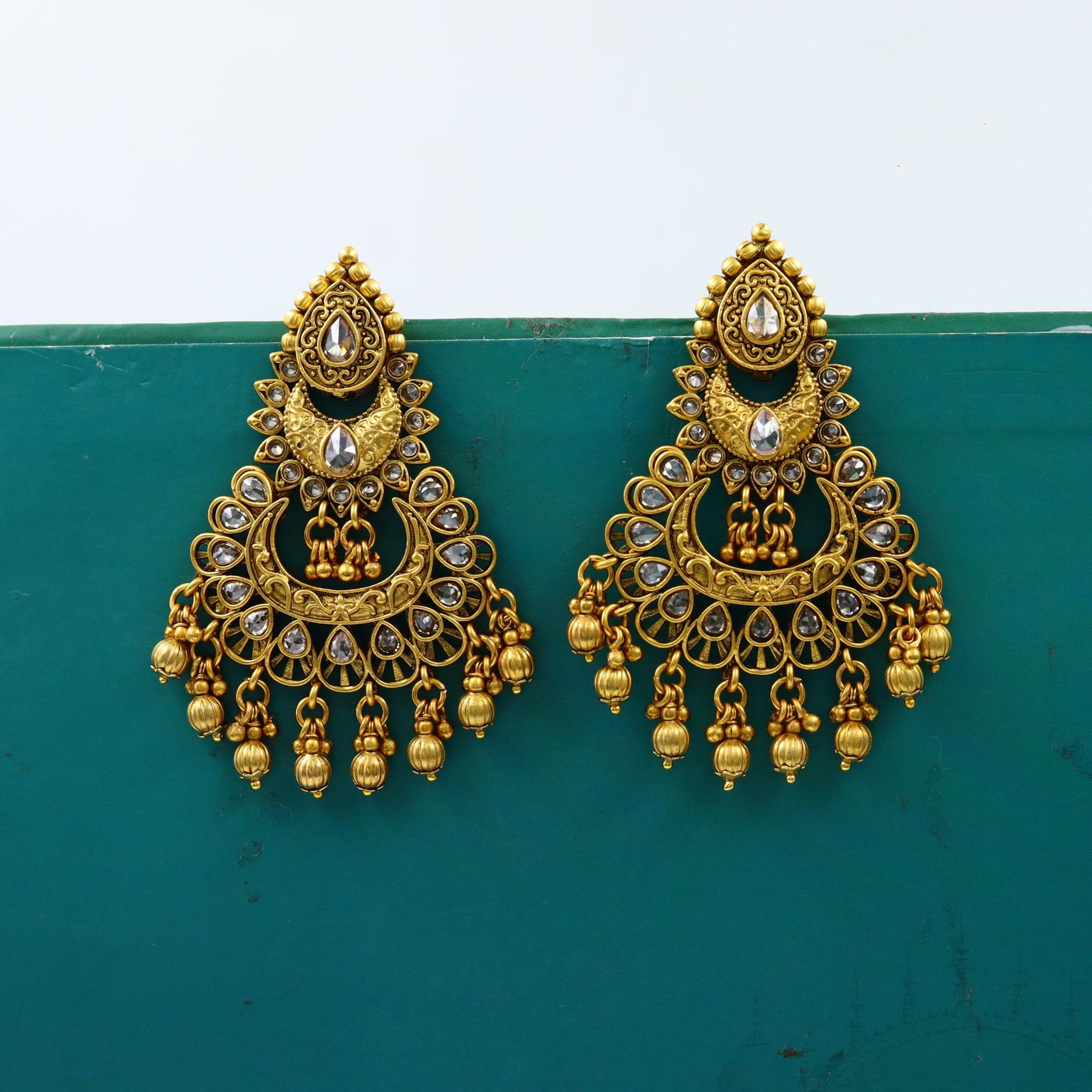 Beautiful Antique Gold Finish Earring