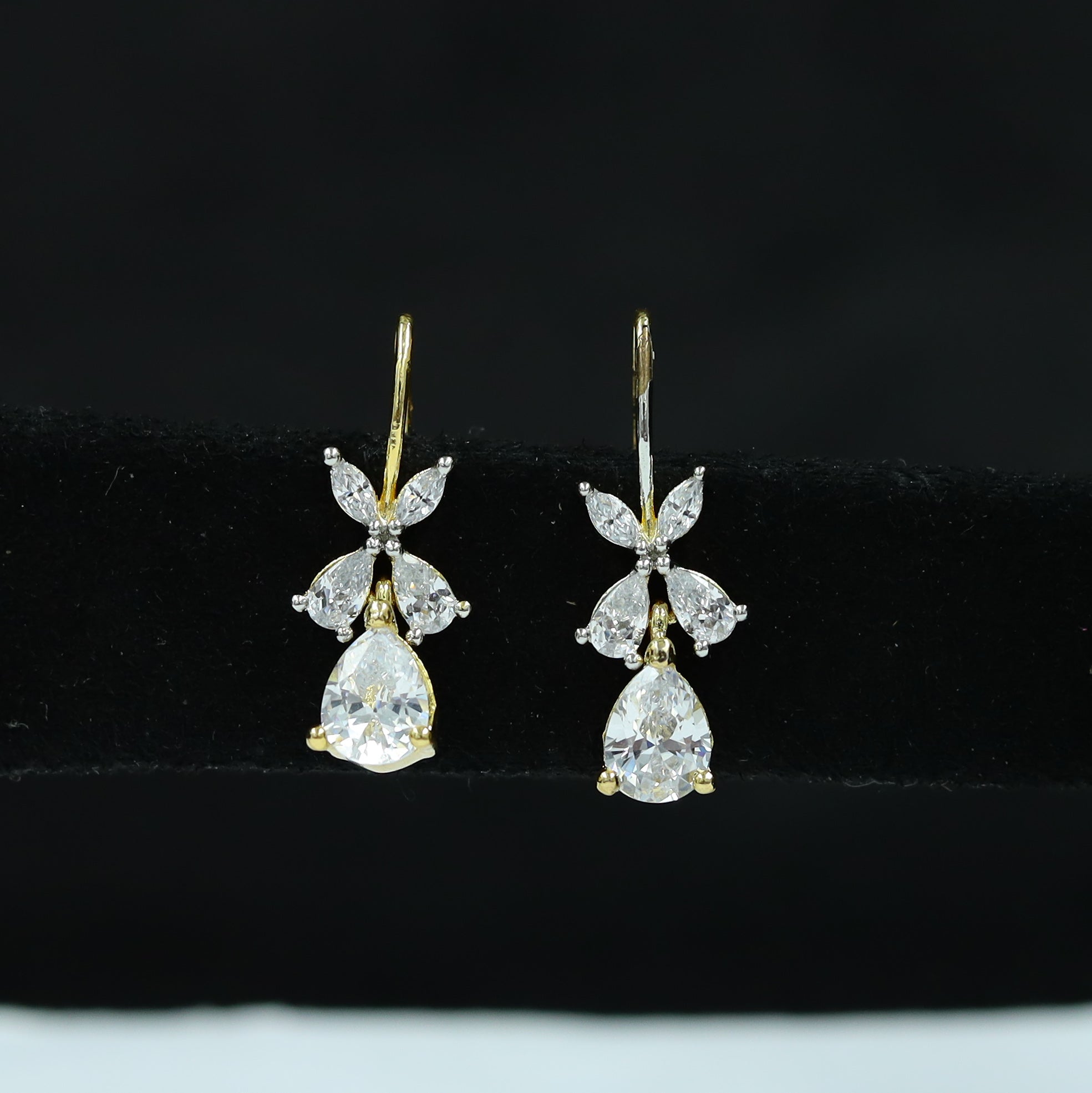 Light Earring Zircon/AD Earring 11922-69