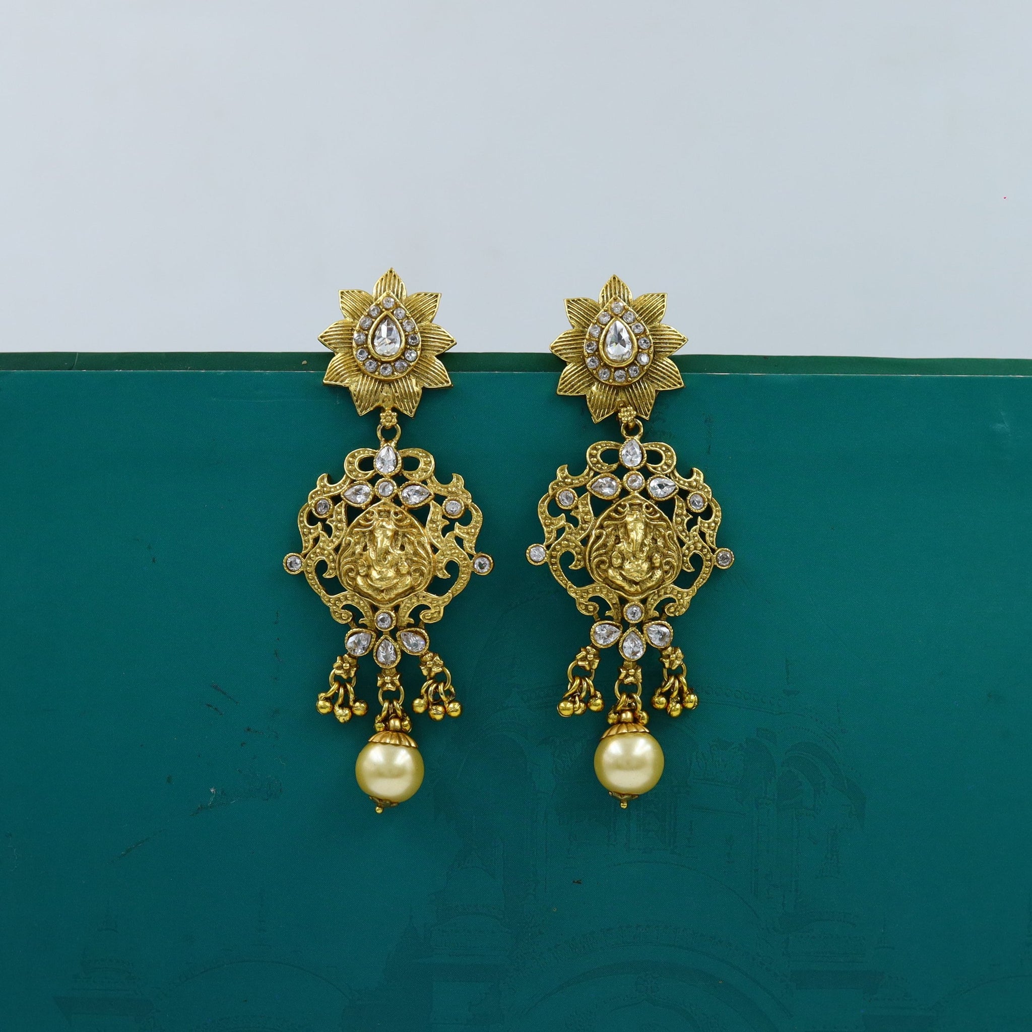 White Gold Look Earring 2948-7013