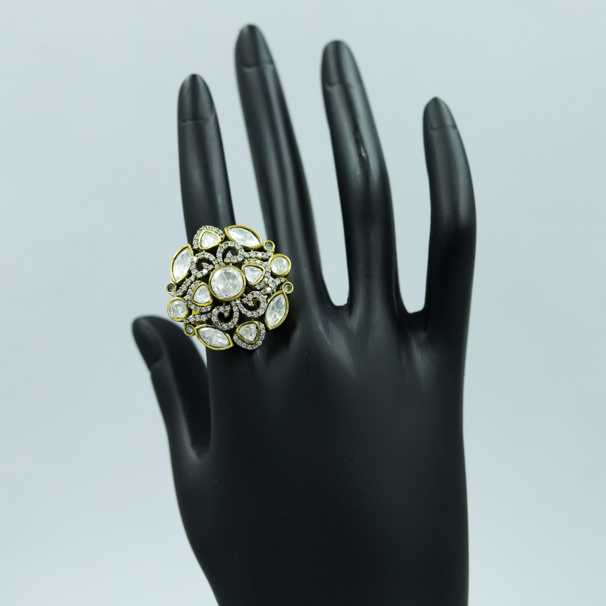 Kundan Ring 12831-68