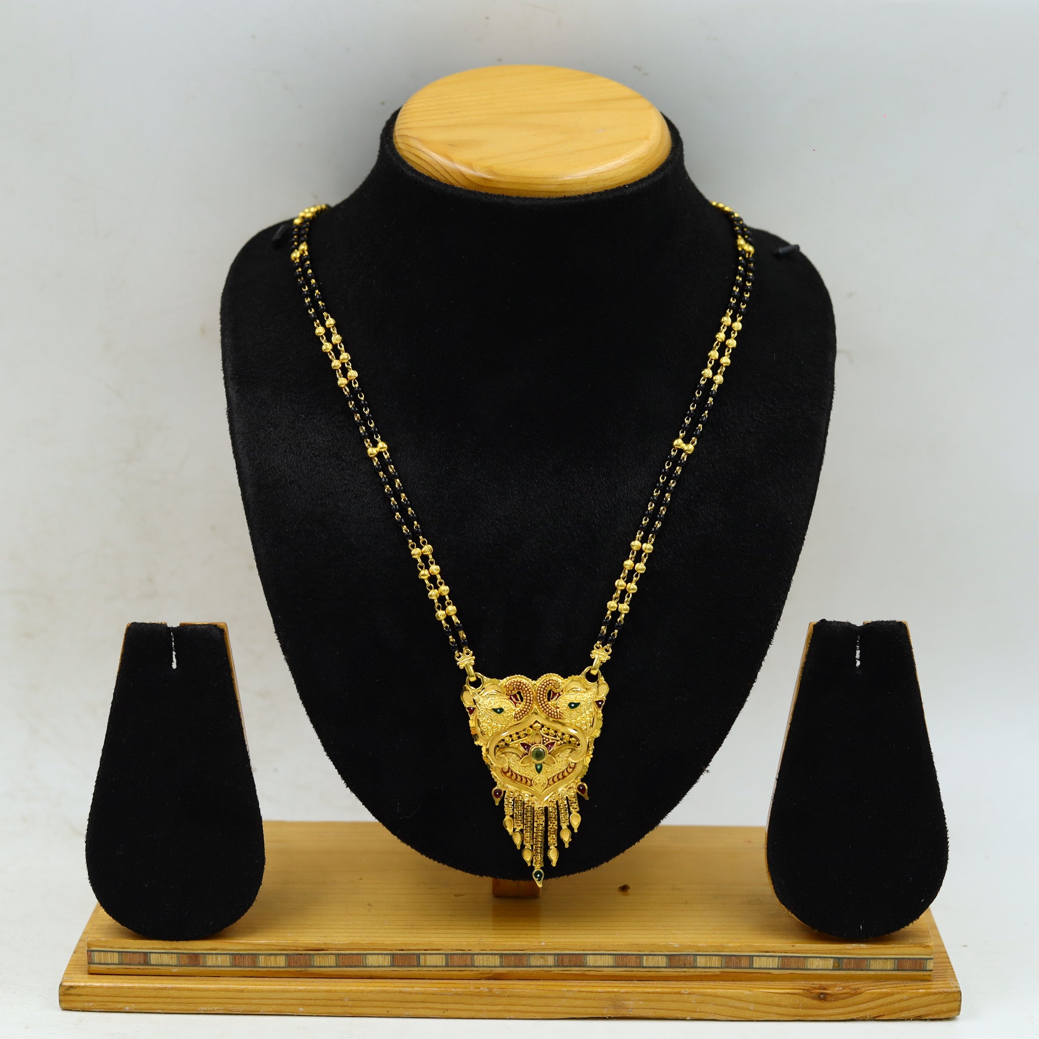 Gold Mangalsutra 17464-4637