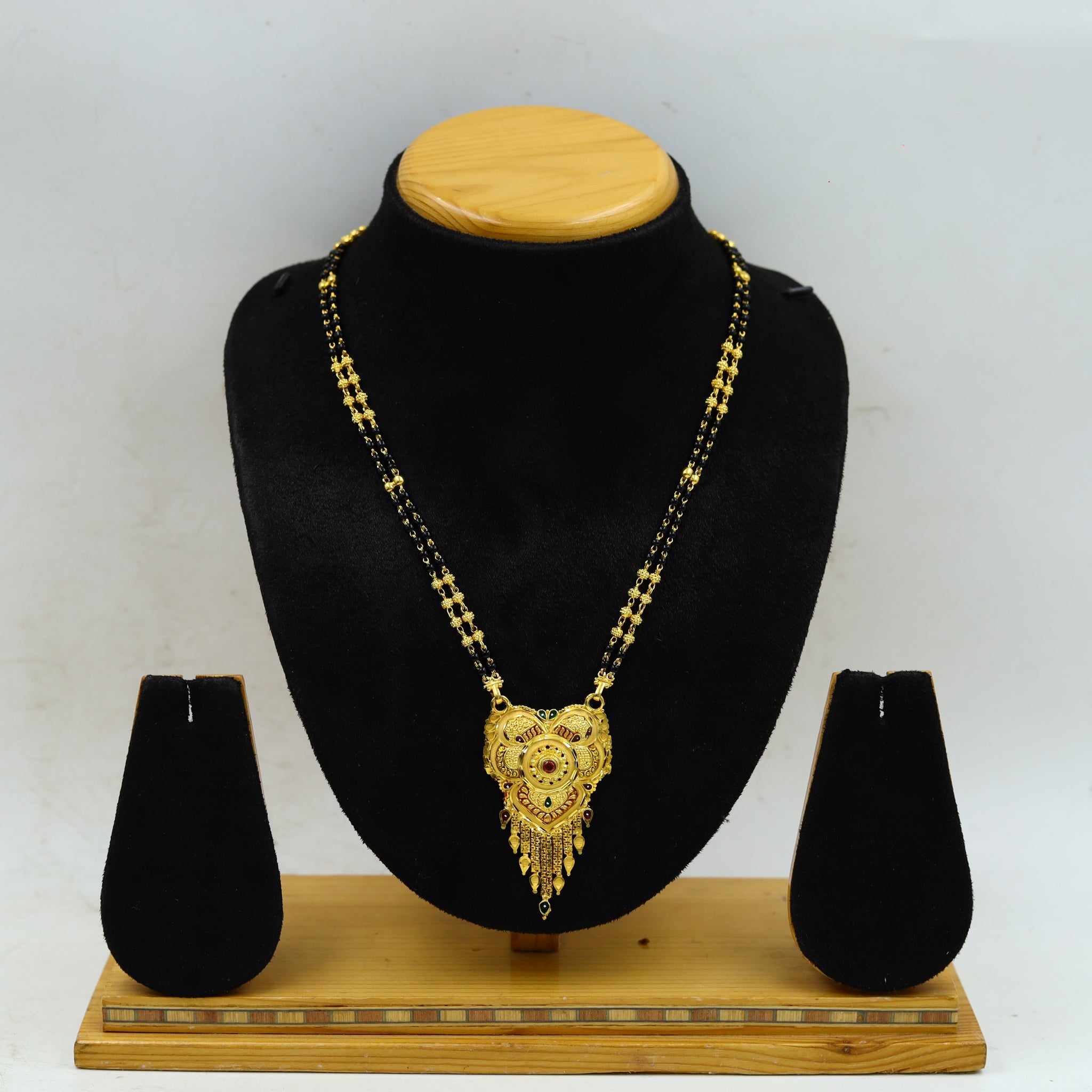 Gold Mangalsutra 17463-4636