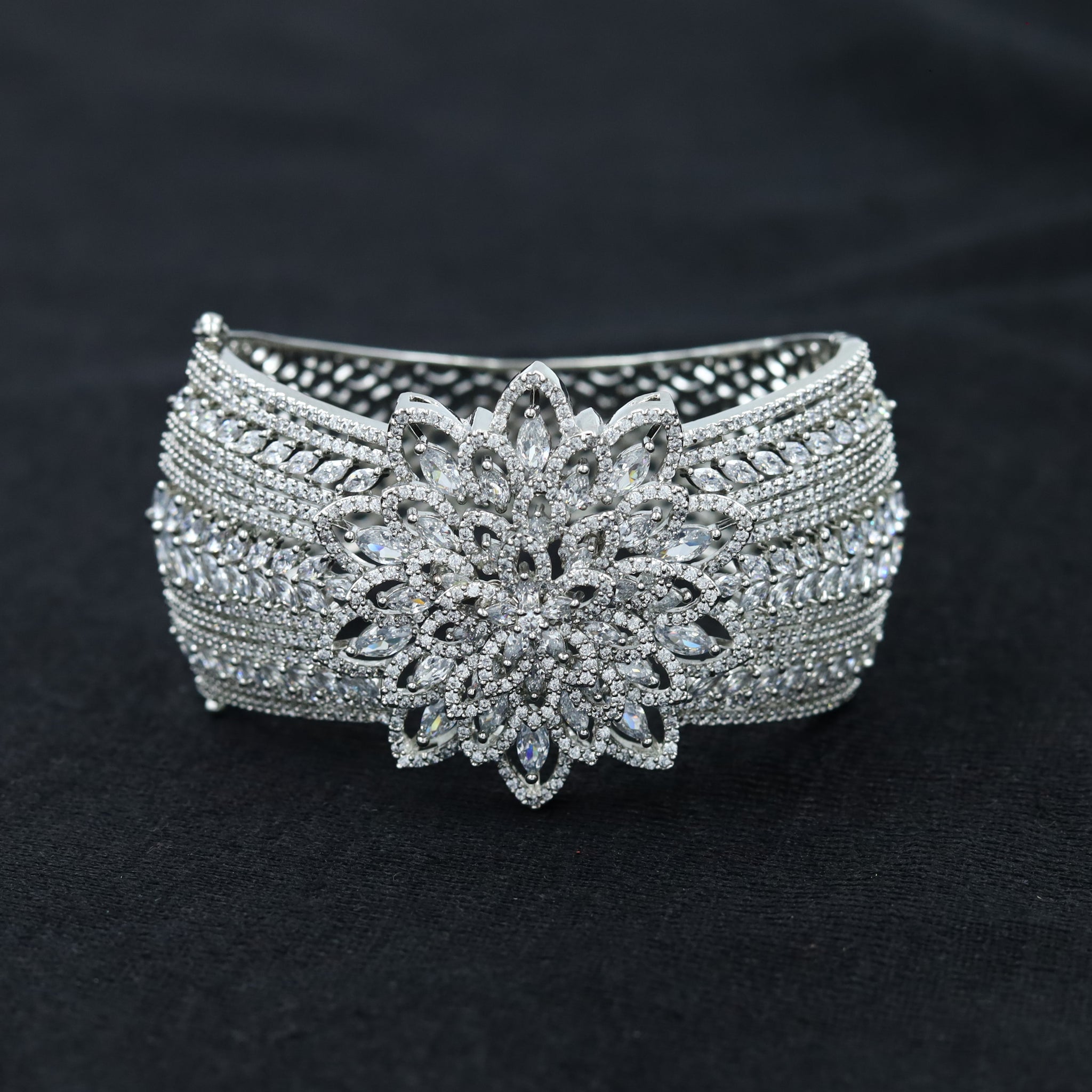 Silver Plated Zircon/AD Bracelet 3318-08