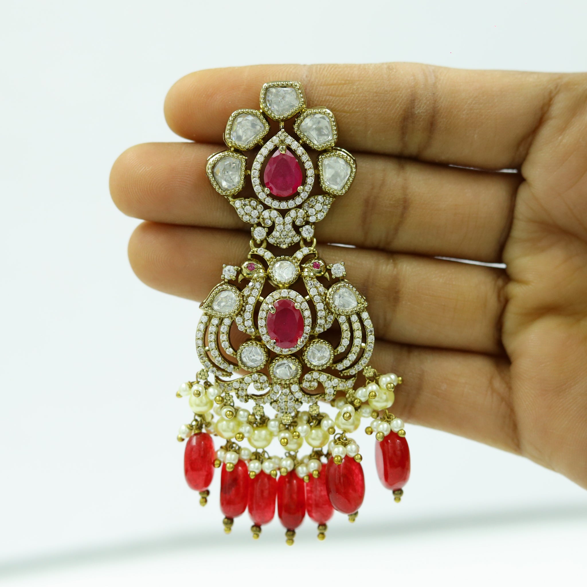 Round Neck Kundan Necklace Set 12532-28