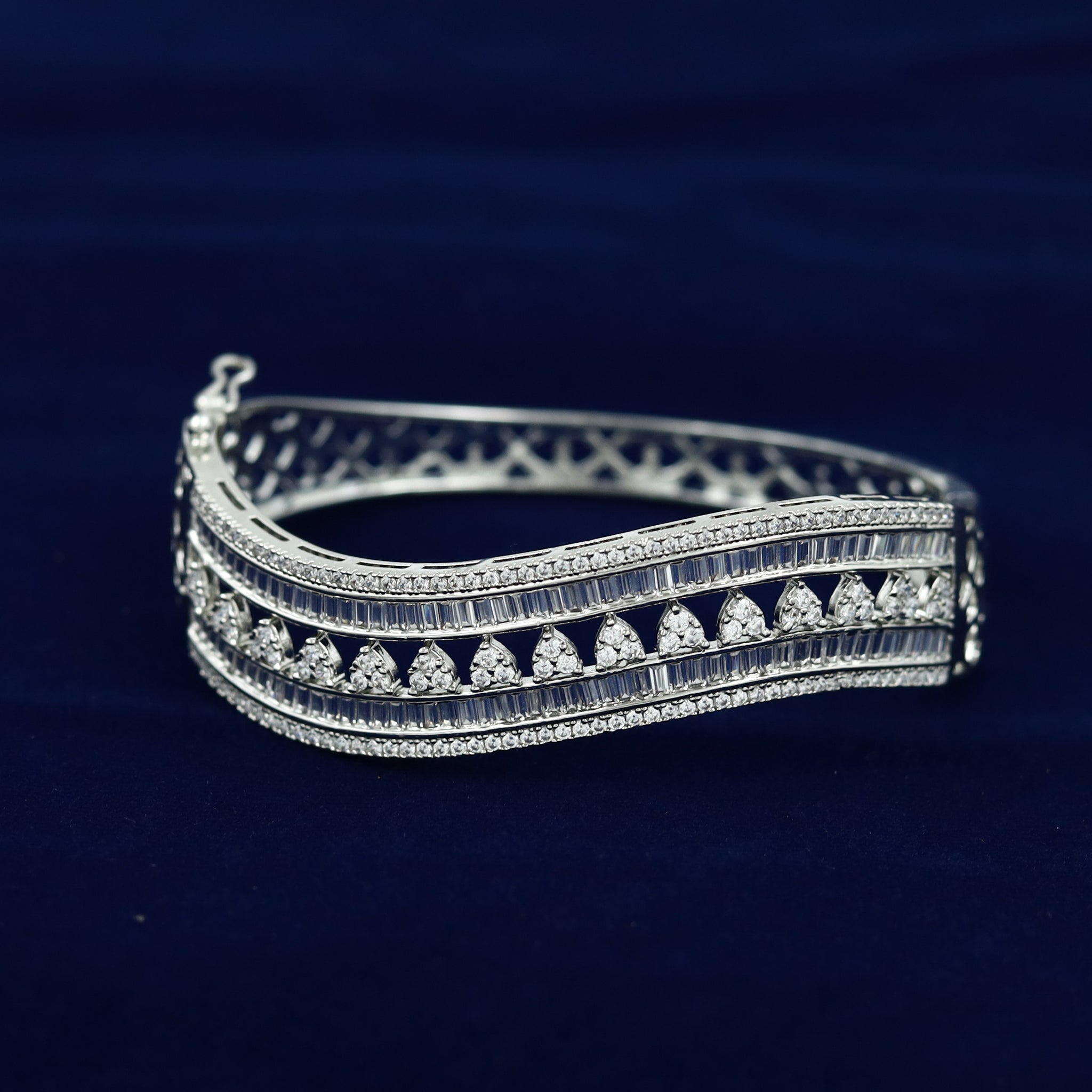 Zircon/AD Bracelet 12022-69