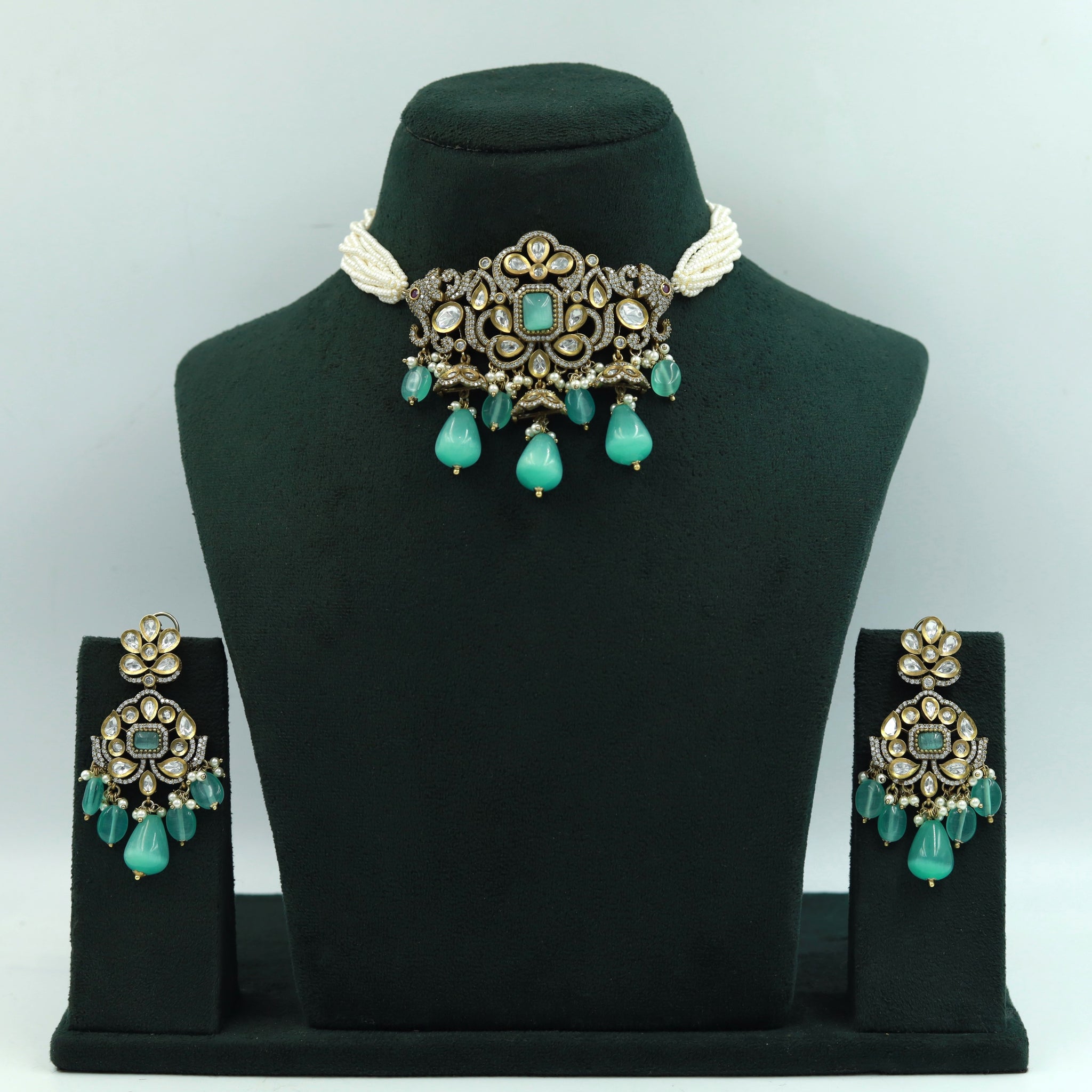 Choker Kundan Necklace Set 15347-69