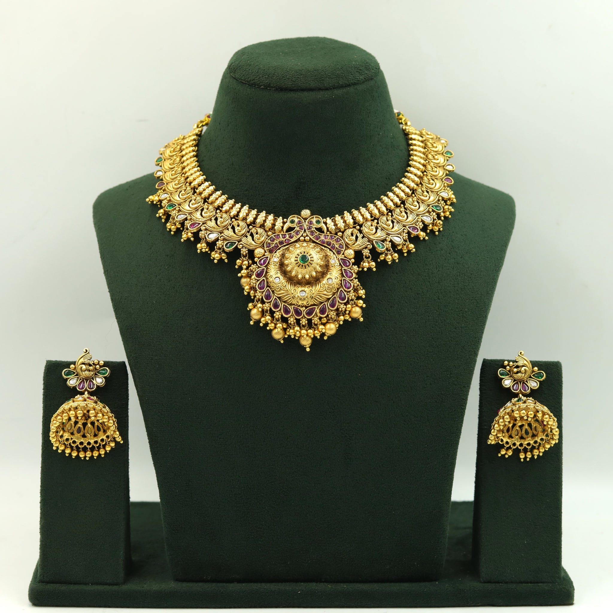 Round Neck Antique Gold Plated Necklace Set 15528-06