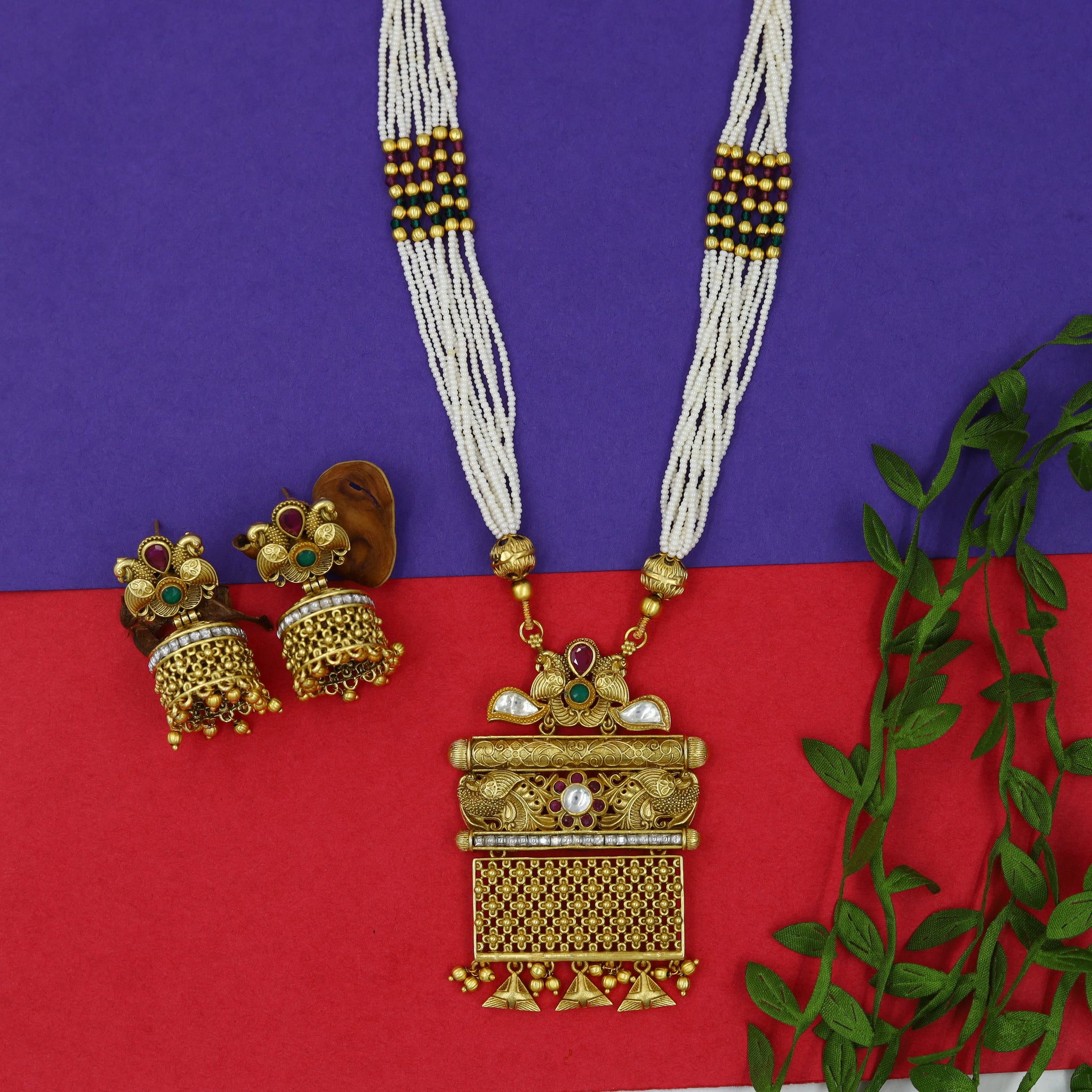 Designer Antique Gold Plated Pendant Set 15521-06