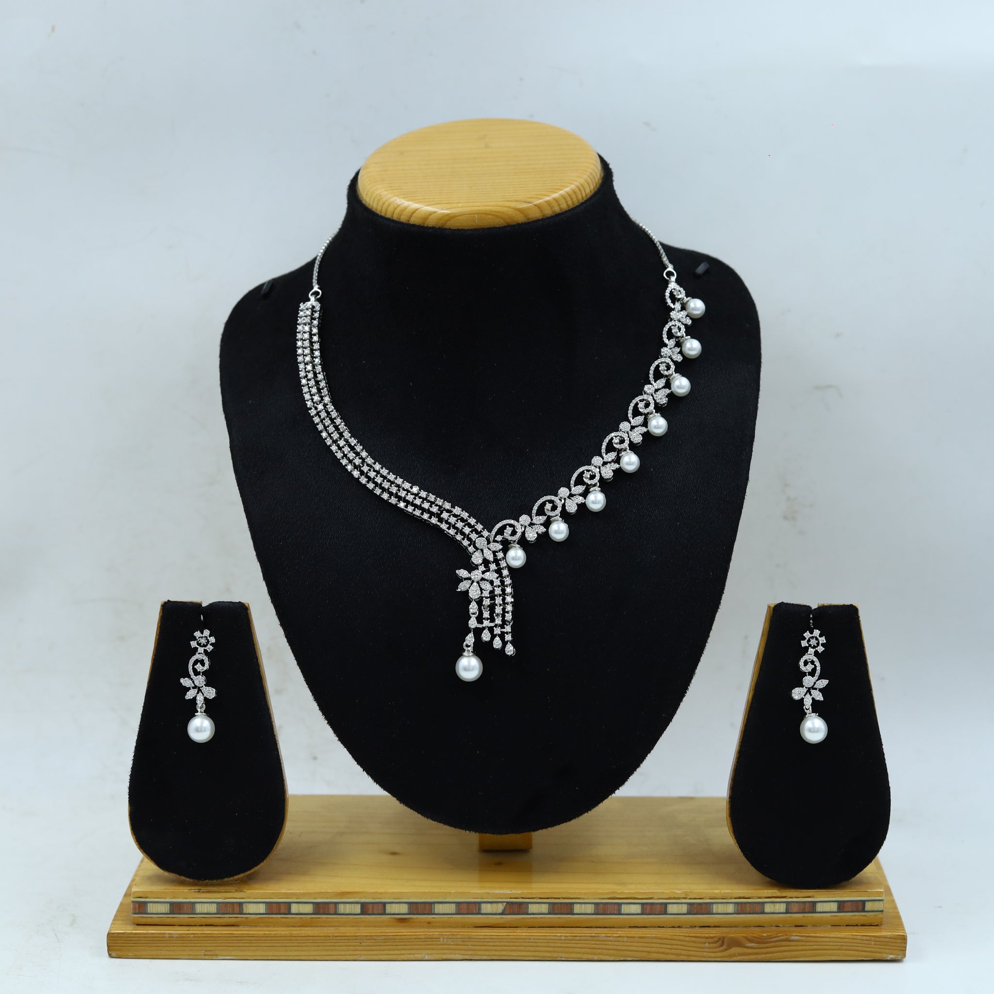 Round Neck Zircon/AD Necklace Set 14852-08