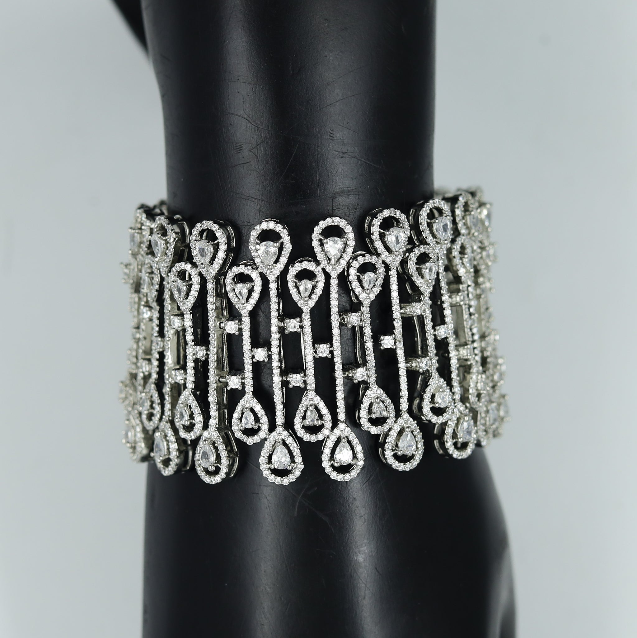 Zircon/AD Bracelet 3312-08