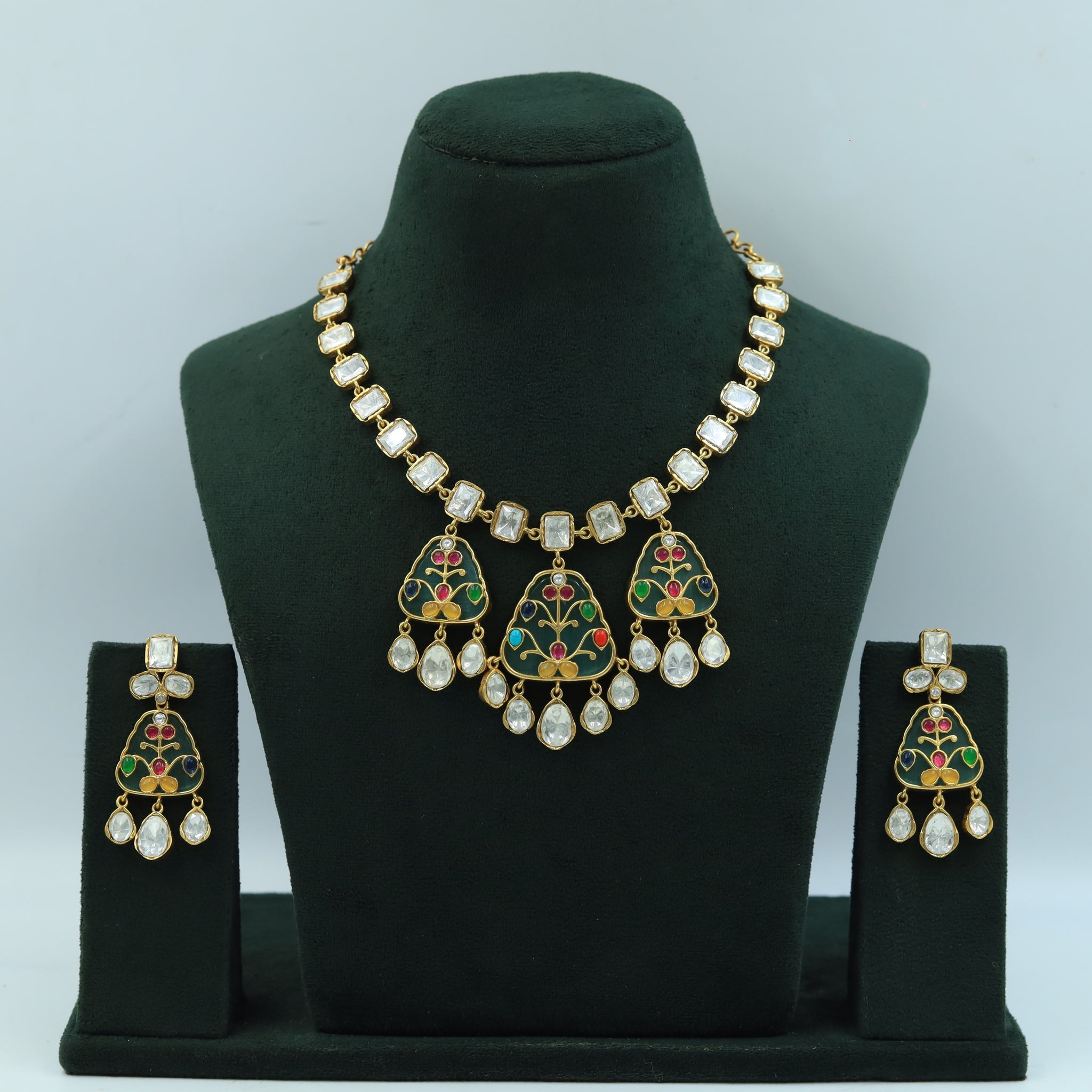 Sabyasachi Inspired Round Neck Kundan Necklace Set 16058-87