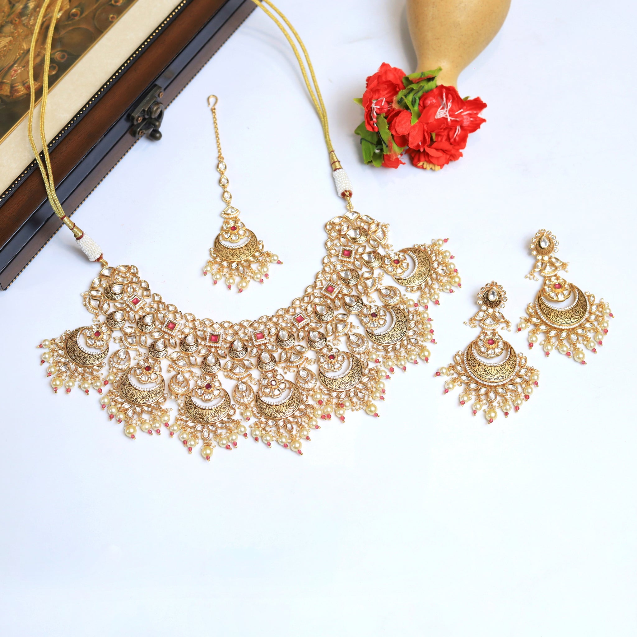 Bridal Round Neck Kundan Necklace Set 12203-28