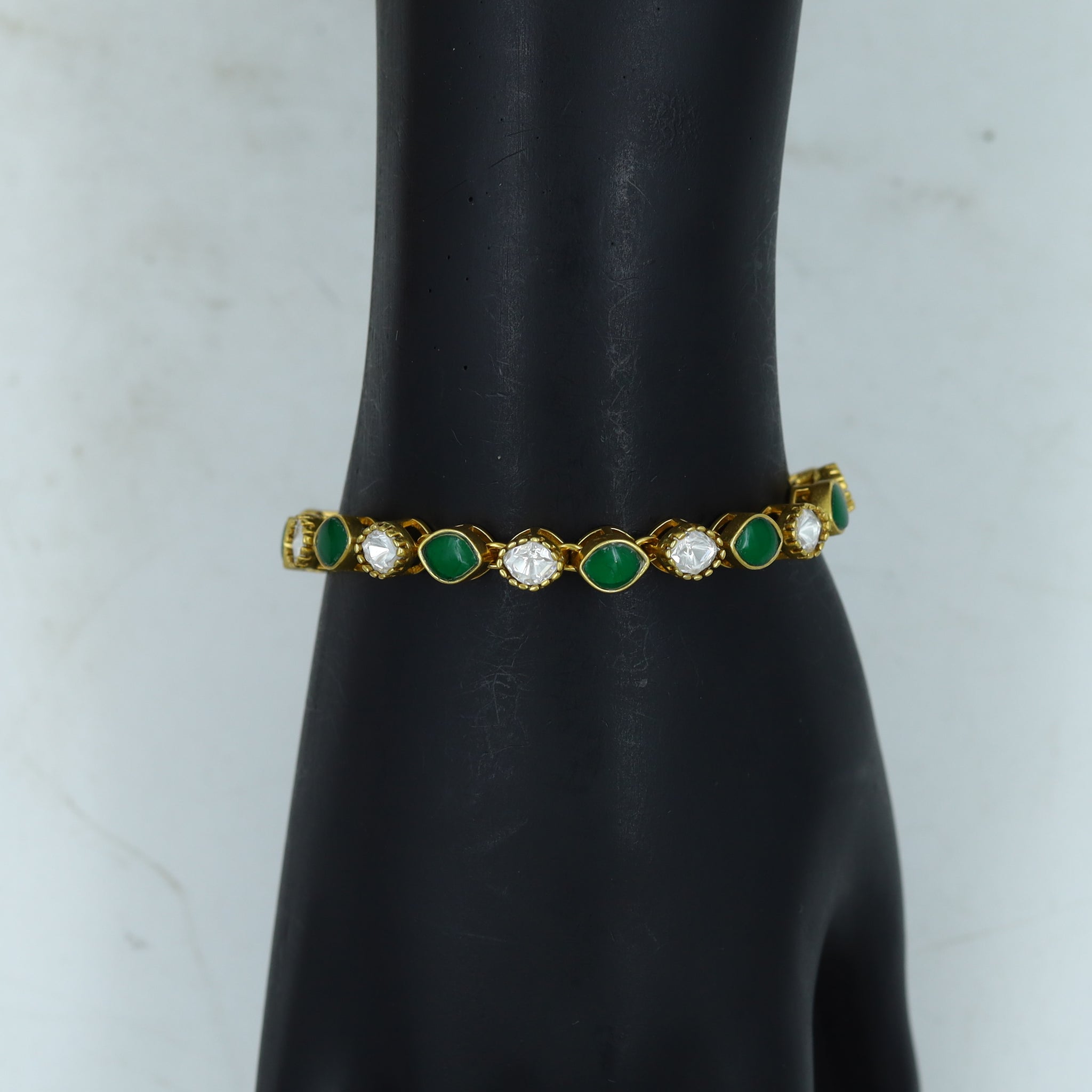 Kundan Bracelet 15237-68