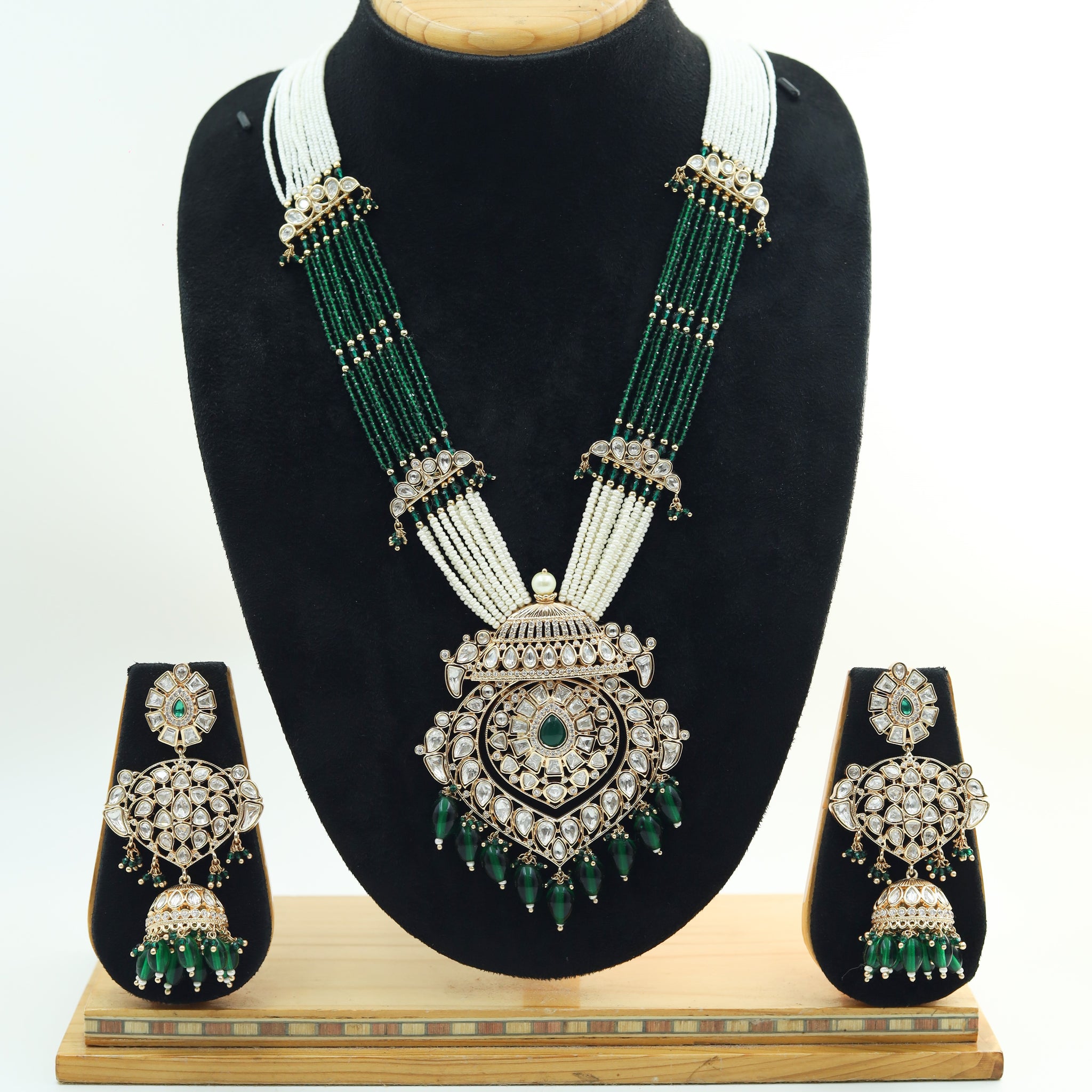 Heavy Kundan Pendant Set 7288-68