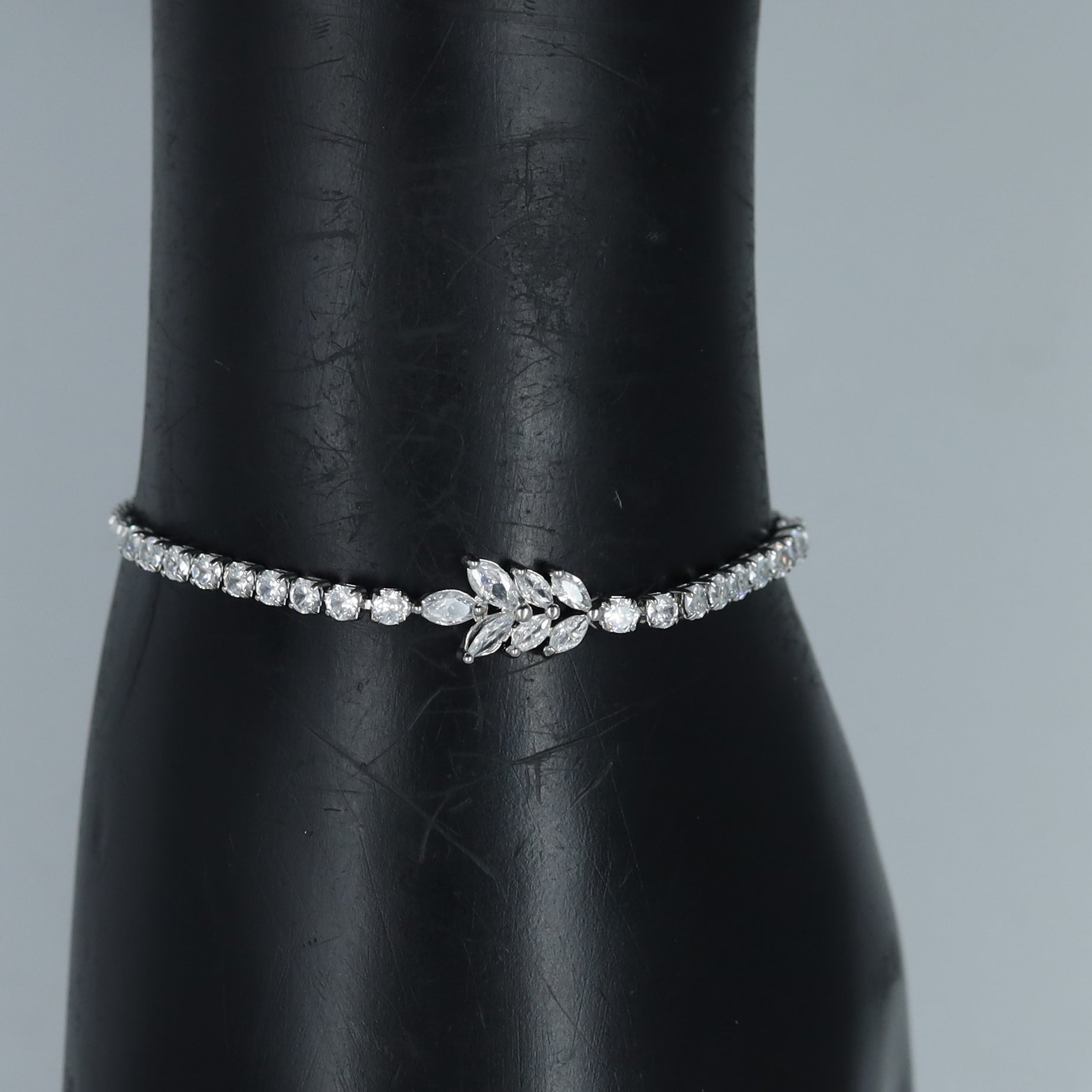 Zircon/AD Bracelet 10469-28