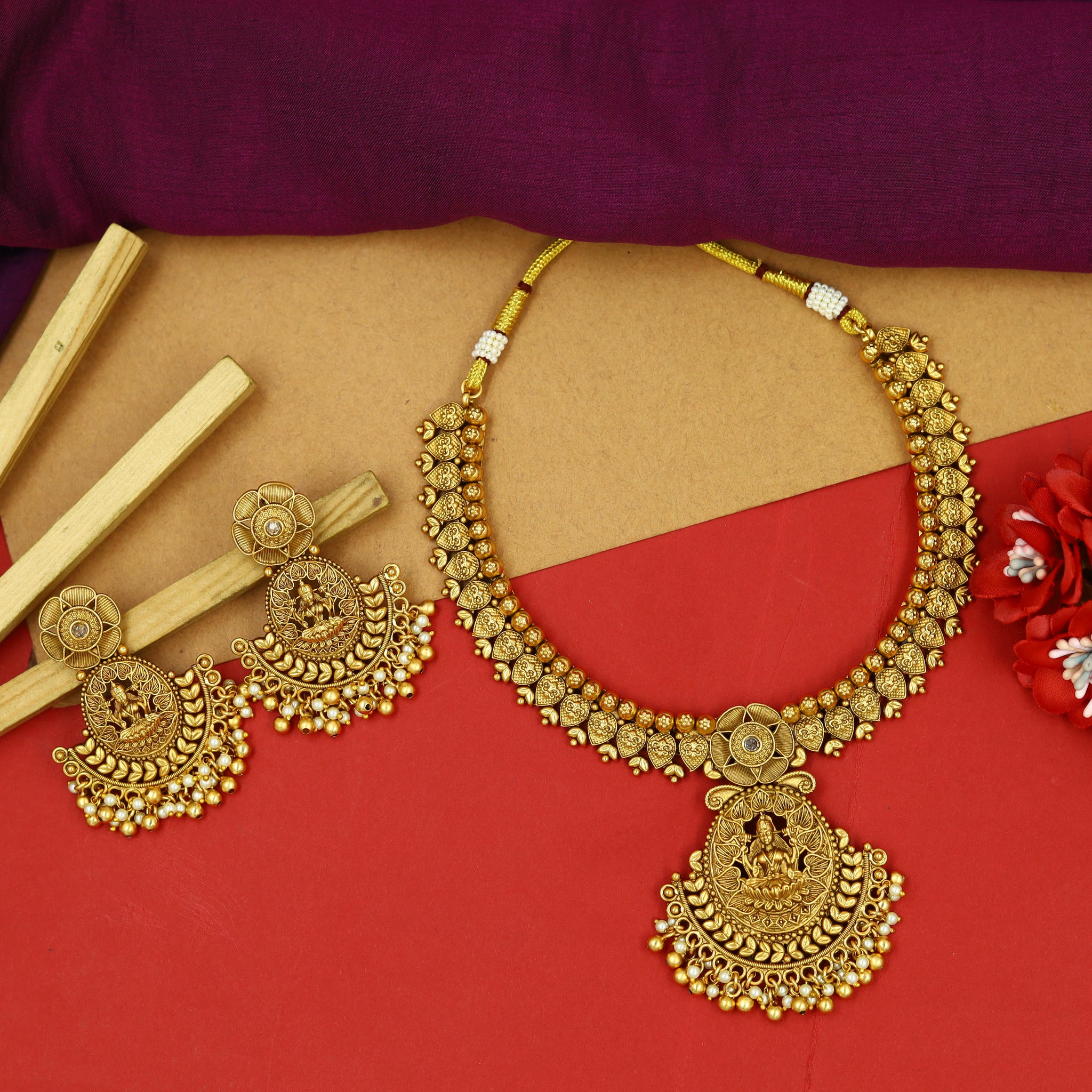 Round Neck Temple Necklace Set 15542-28