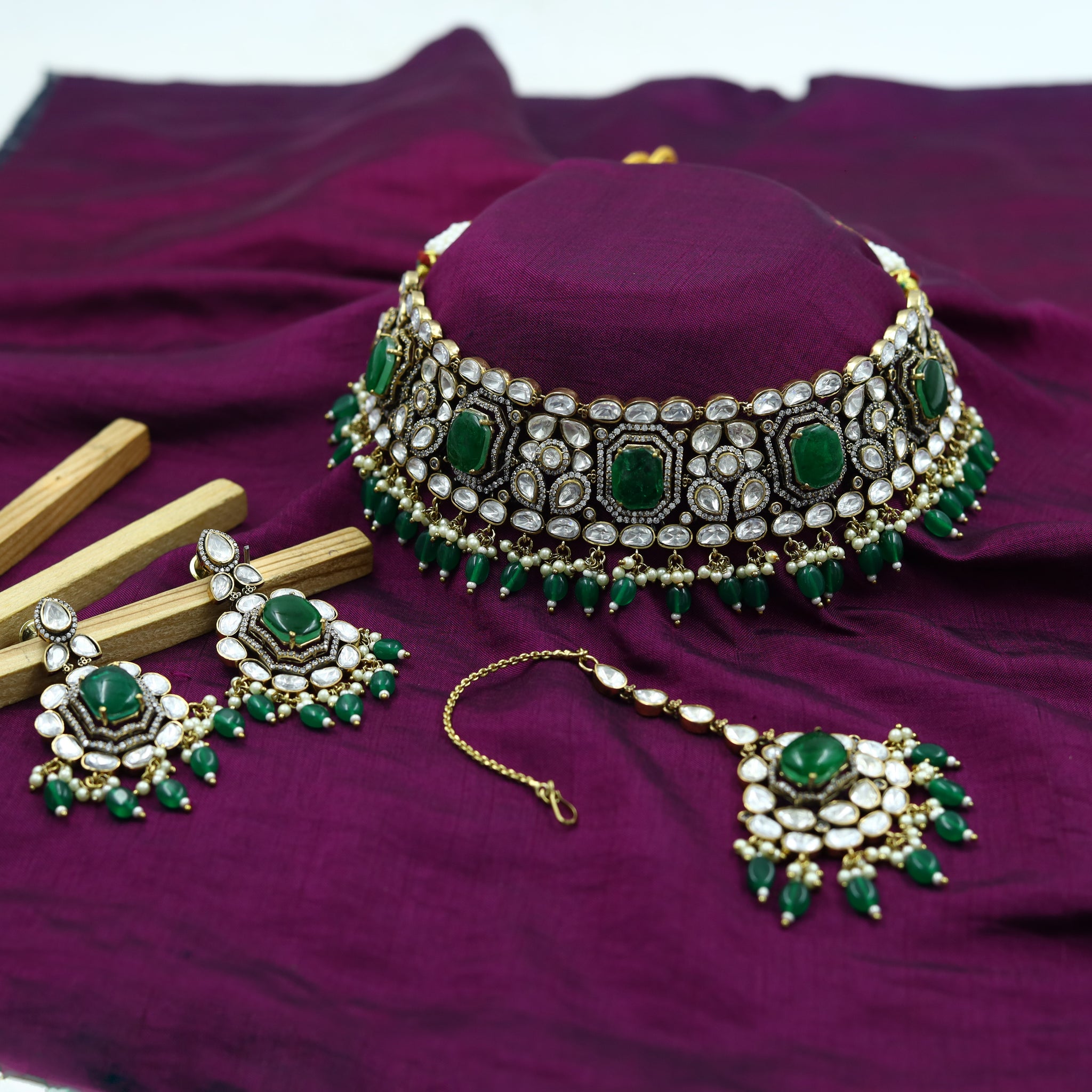 Choker Kundan Necklace Set 15627-28