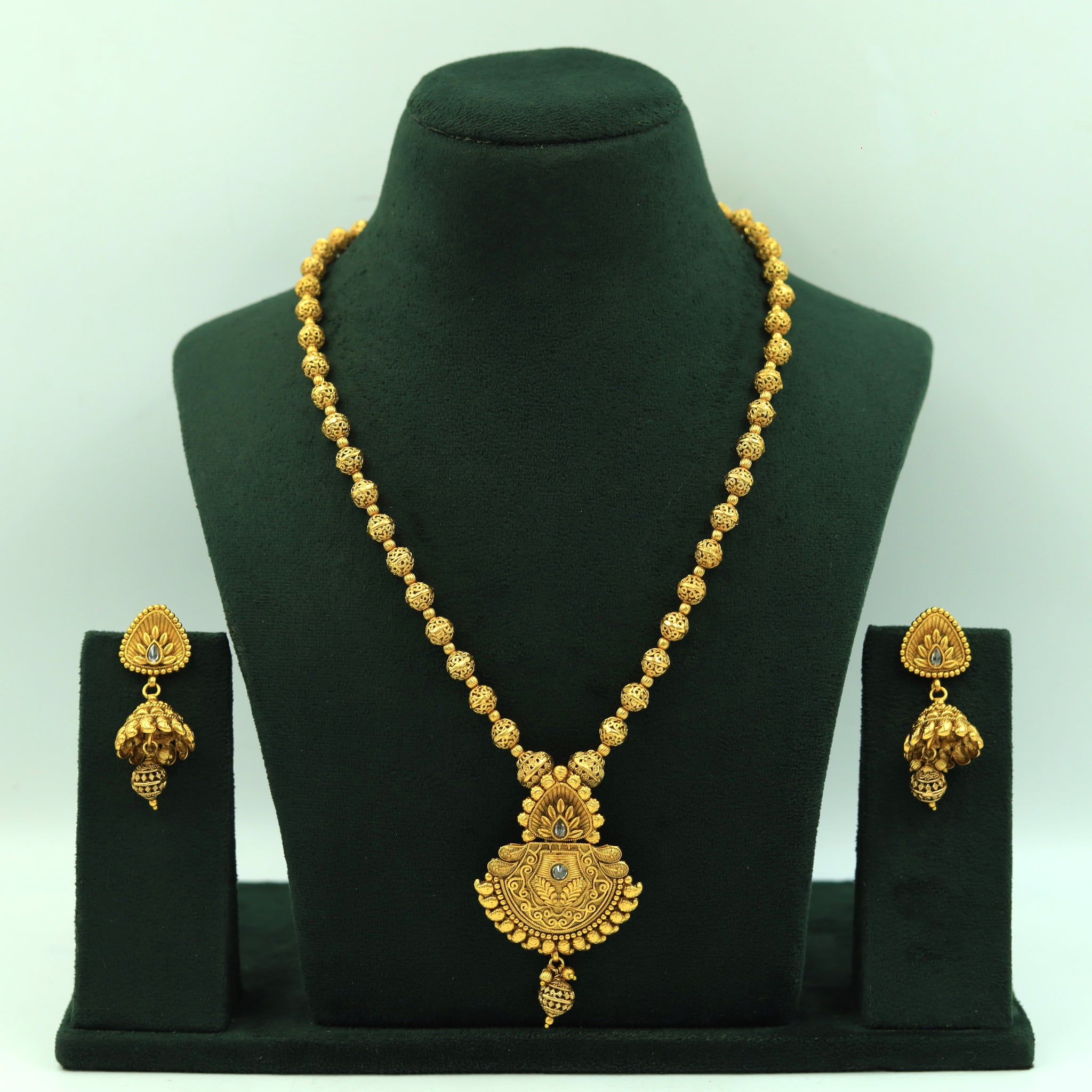 Antique Gold Plated Medium Pendant Set 10004-28