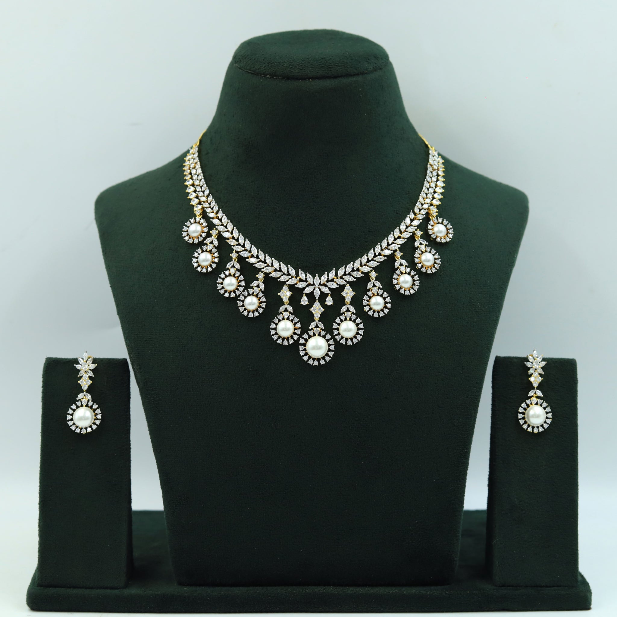 Pearl Round Neck Zircon/AD Necklace Set 16234-69