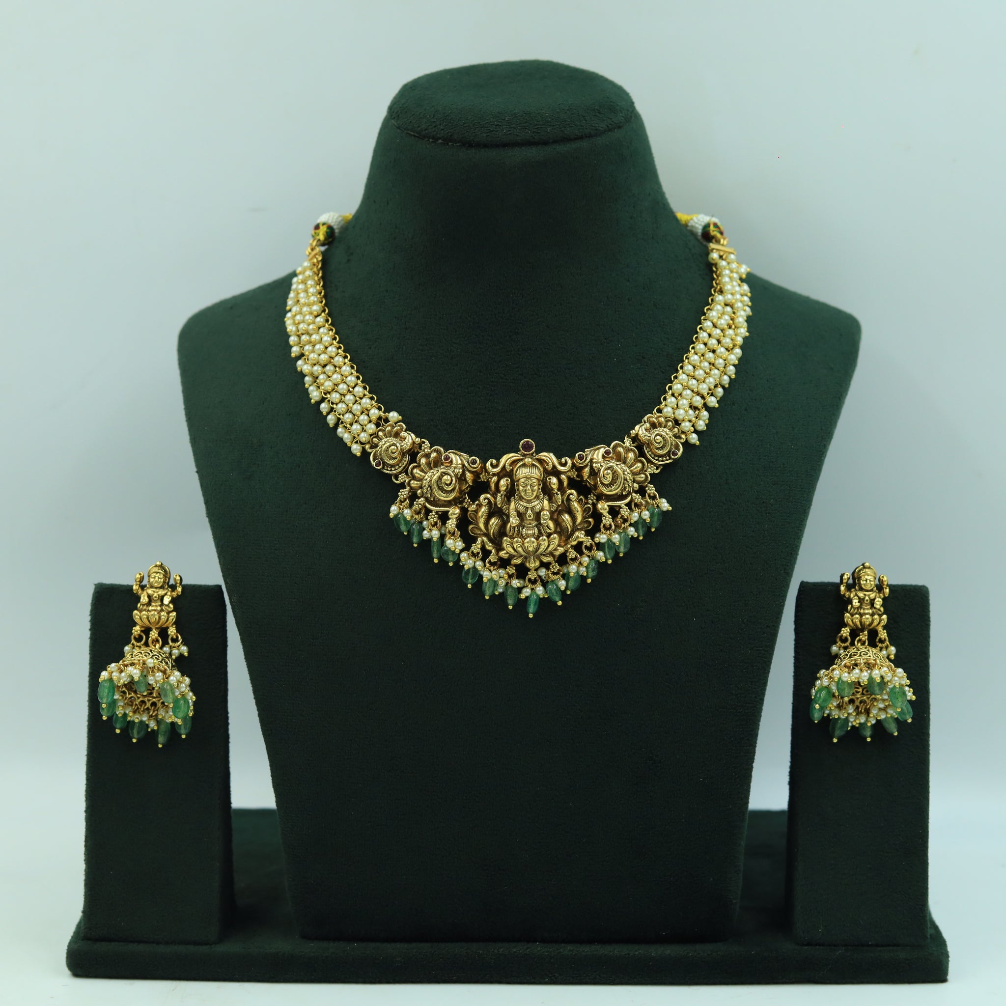 Round Neck Temple Necklace Set 16313-28