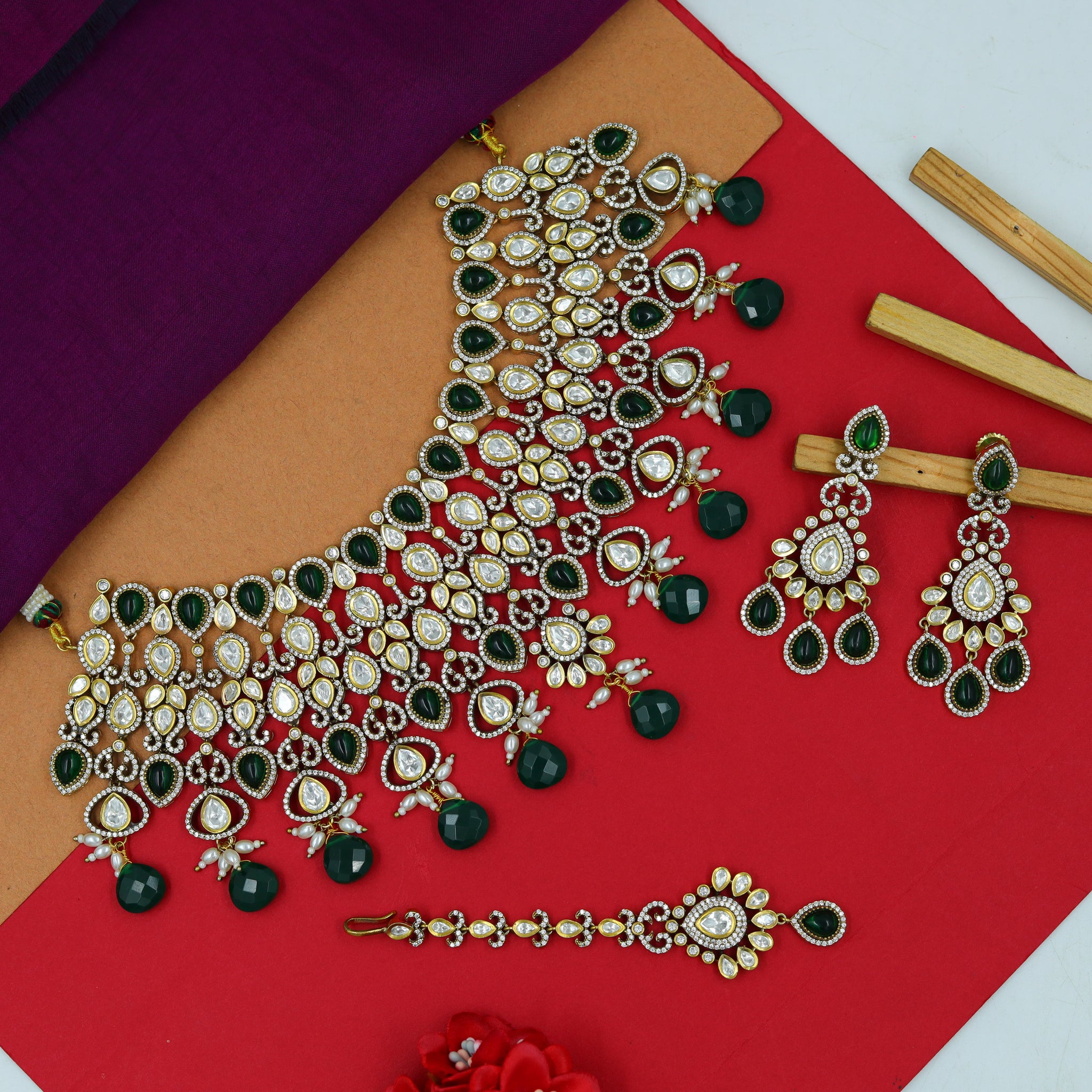 Bridal Choker Kundan Necklace Set 15609-28