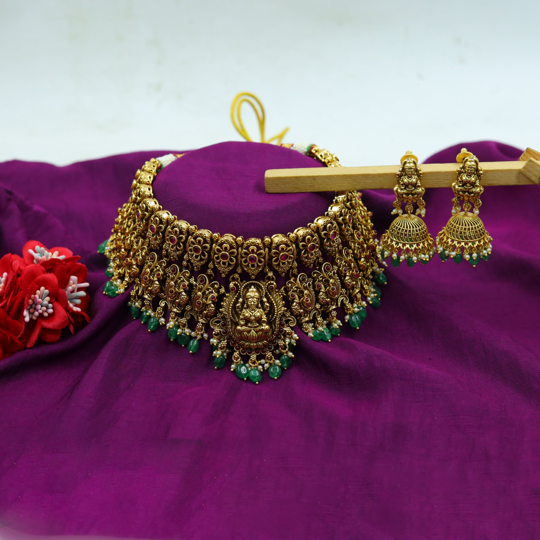 Choker Temple Necklace Set 15606-28