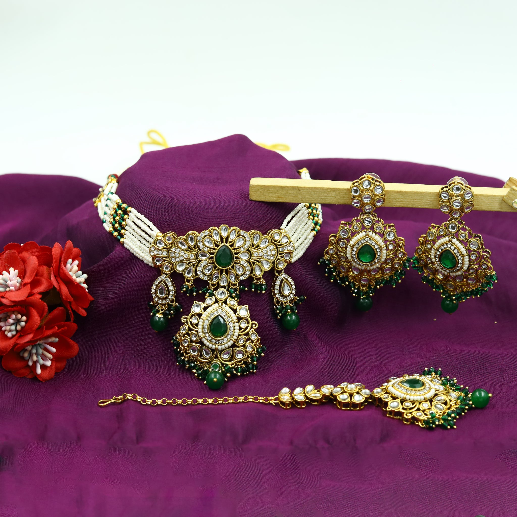 Choker Kundan Necklace Set 15918-28