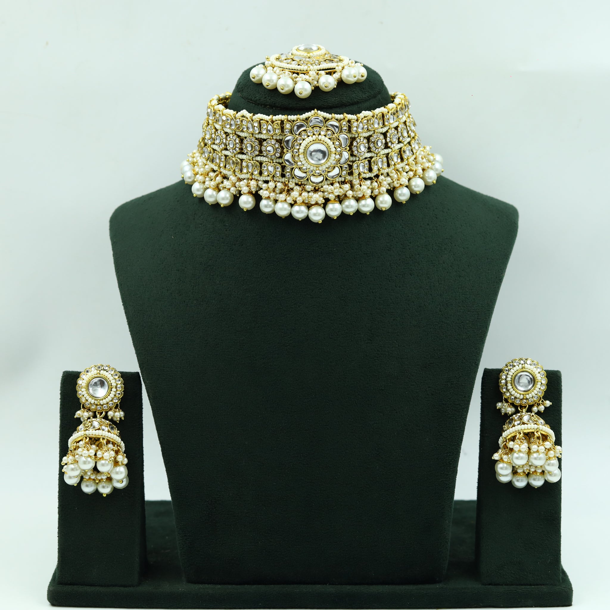 Choker Kundan Necklace Set 15915-28