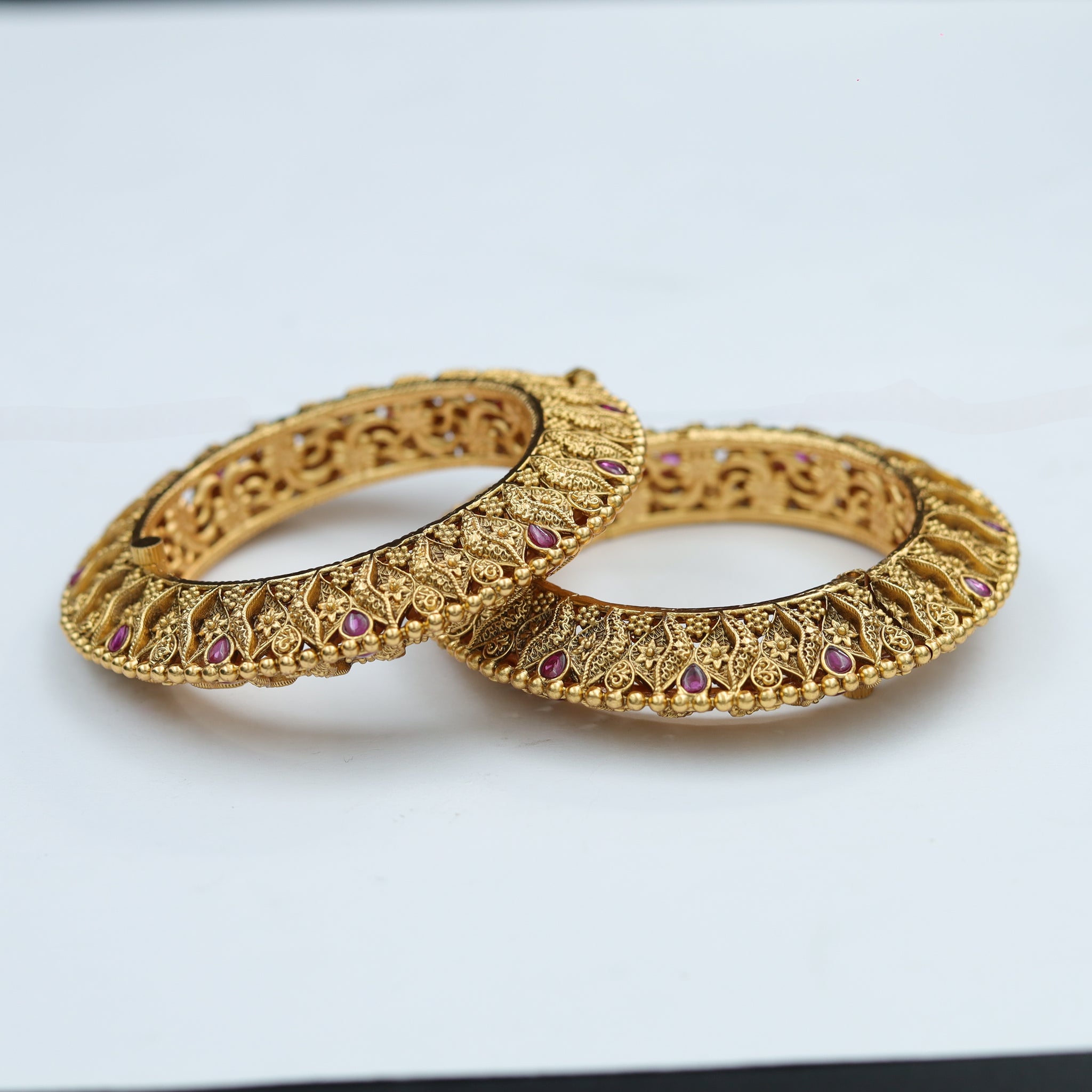 Antique Gold Finish Bangles/Kada 6337-28