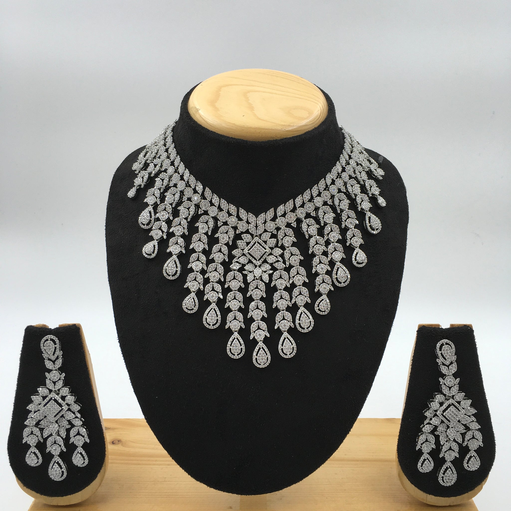 Round Neck Zircon/AD Necklace Set 8570-08 - Dazzles Jewellery