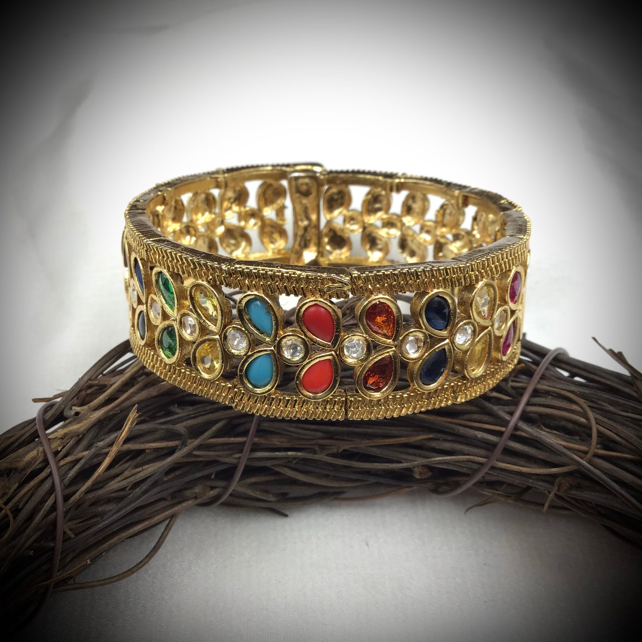 Antique Gold Finish Bracelet 7112-1 - Dazzles Jewellery