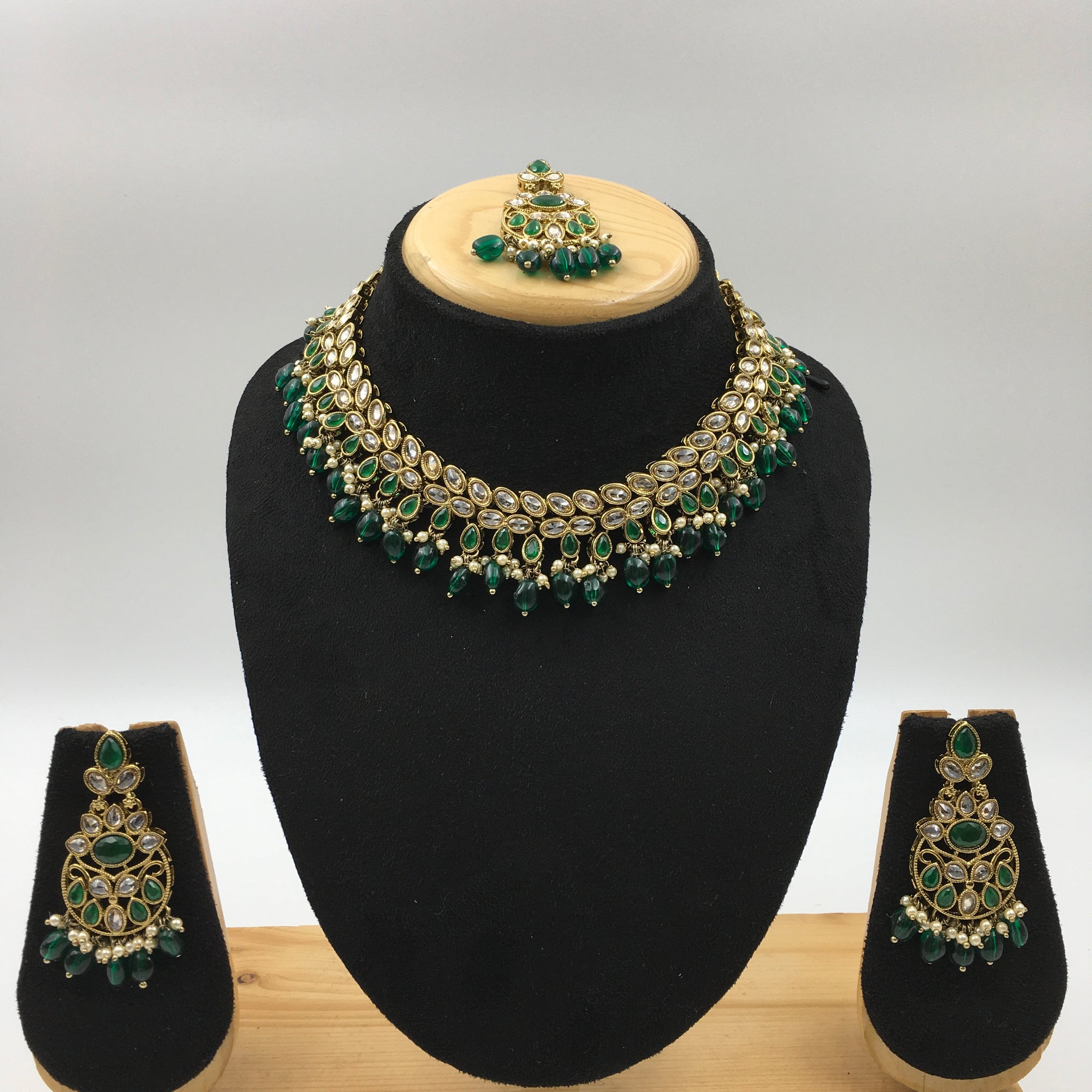 Round Neck Antique Necklace Set 4654-33 - Dazzles Jewellery