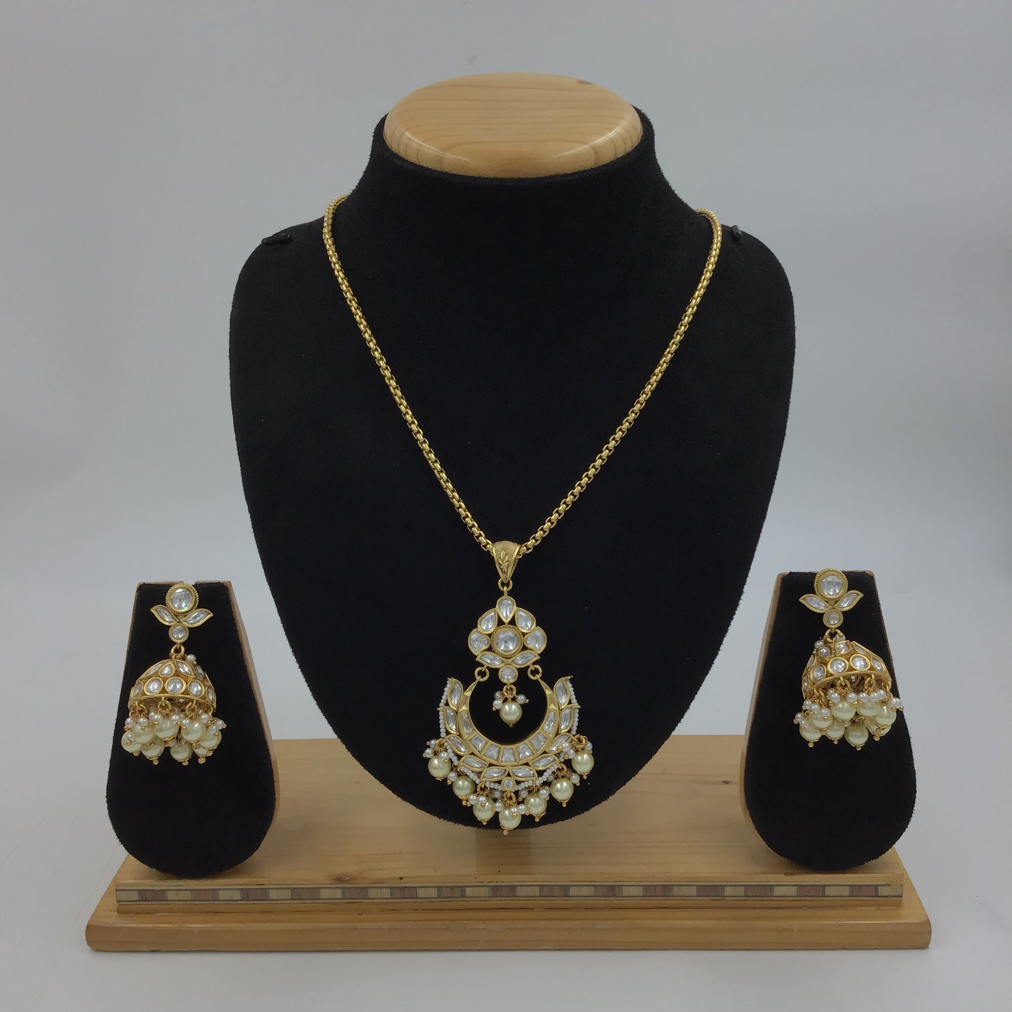 Medium Kundan Pendant Set 6360-28 - Dazzles Jewellery