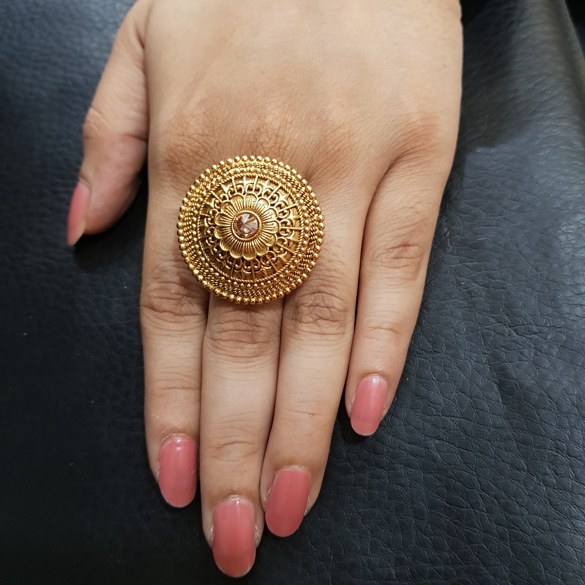 Brand Luxury Trendy Big Round Rings Flowers Saudi Arabic Dubai Ring aretes  de mujer modernos High Quality 2021 aristocats